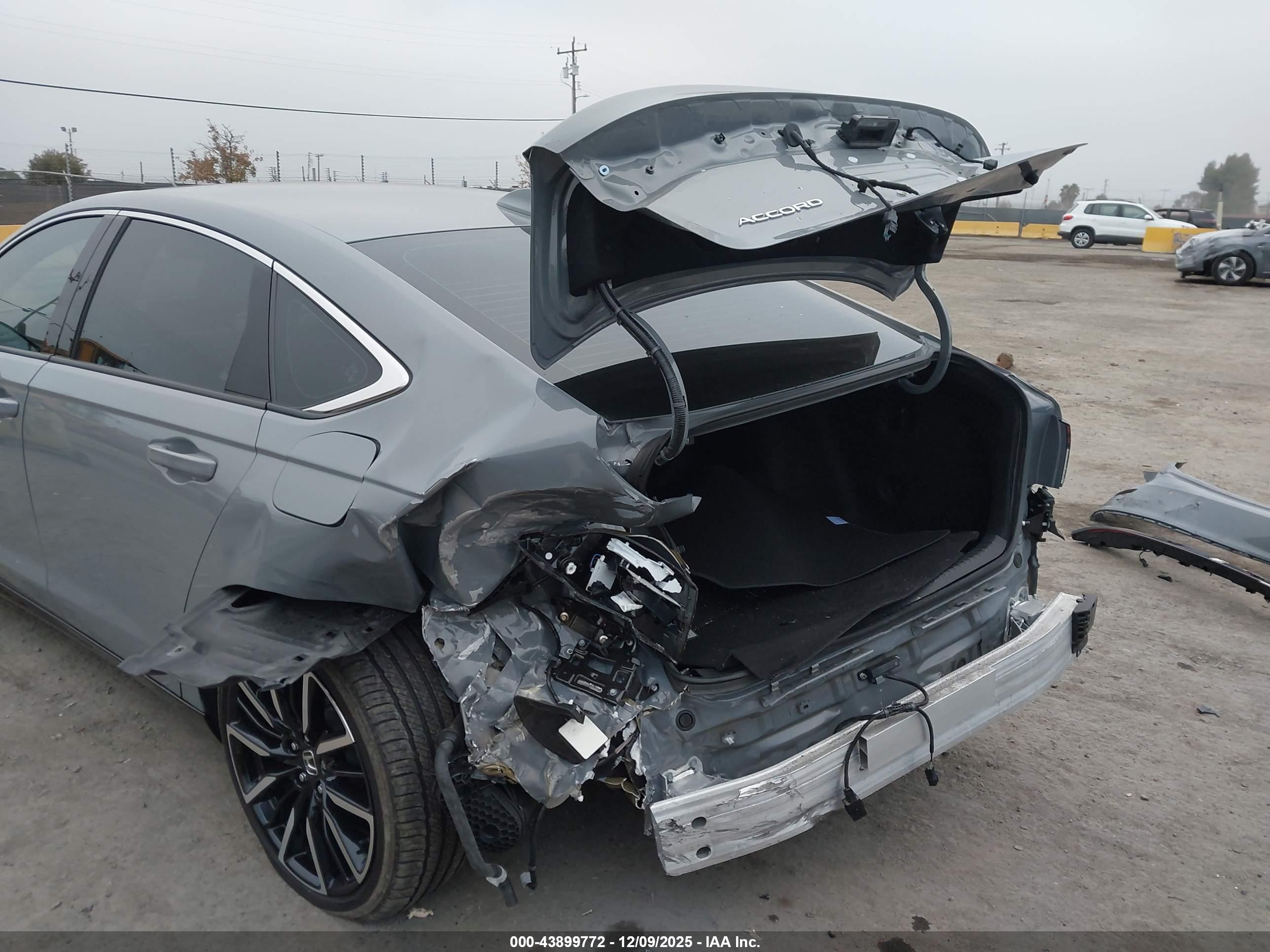 HONDA ACCORD image 6