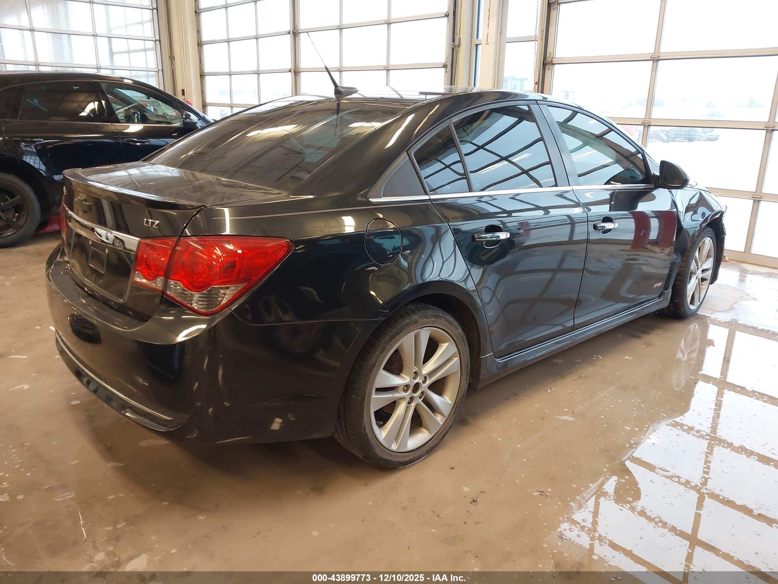 CHEVROLET CRUZE image 4