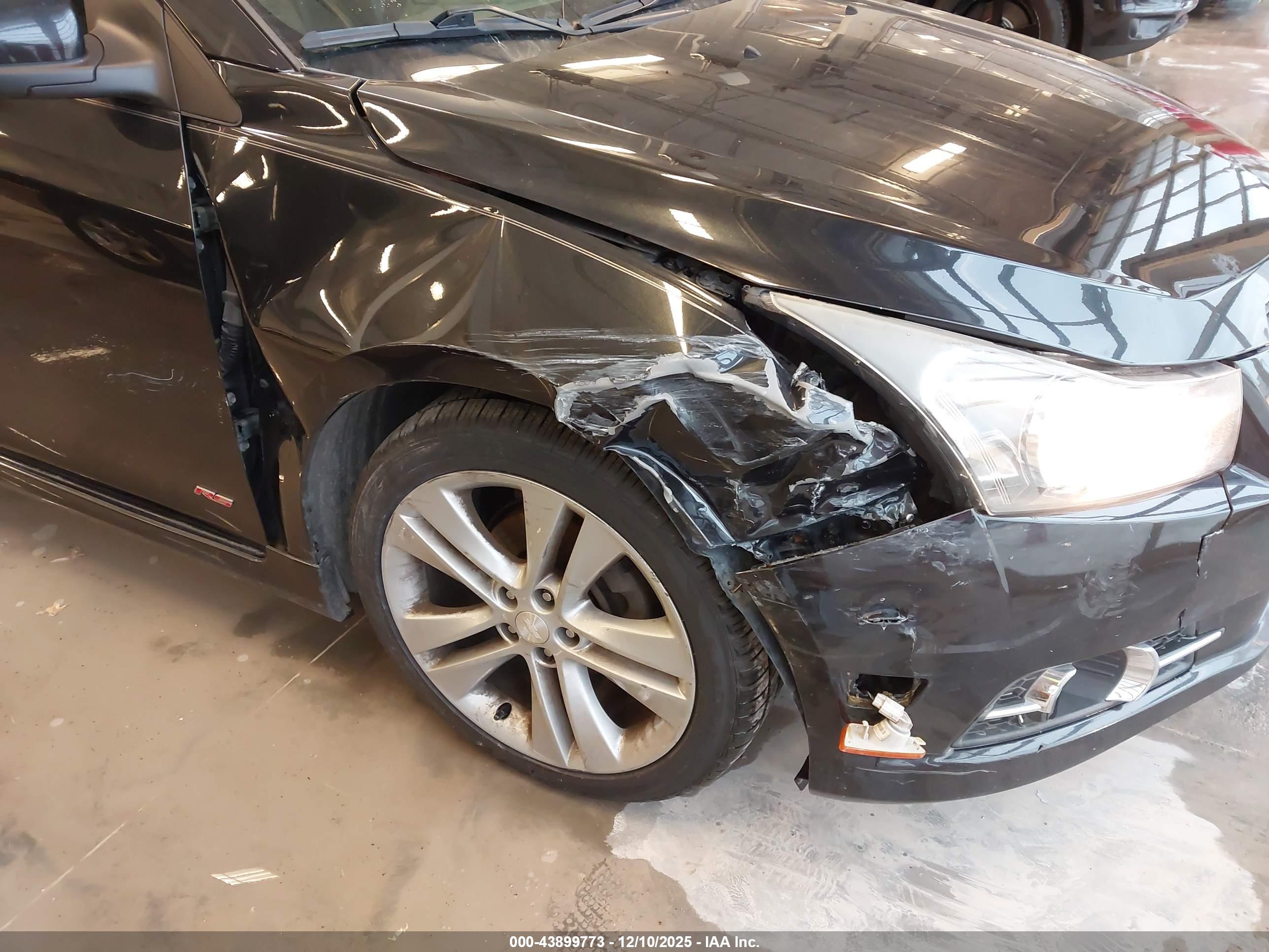 CHEVROLET CRUZE image 6