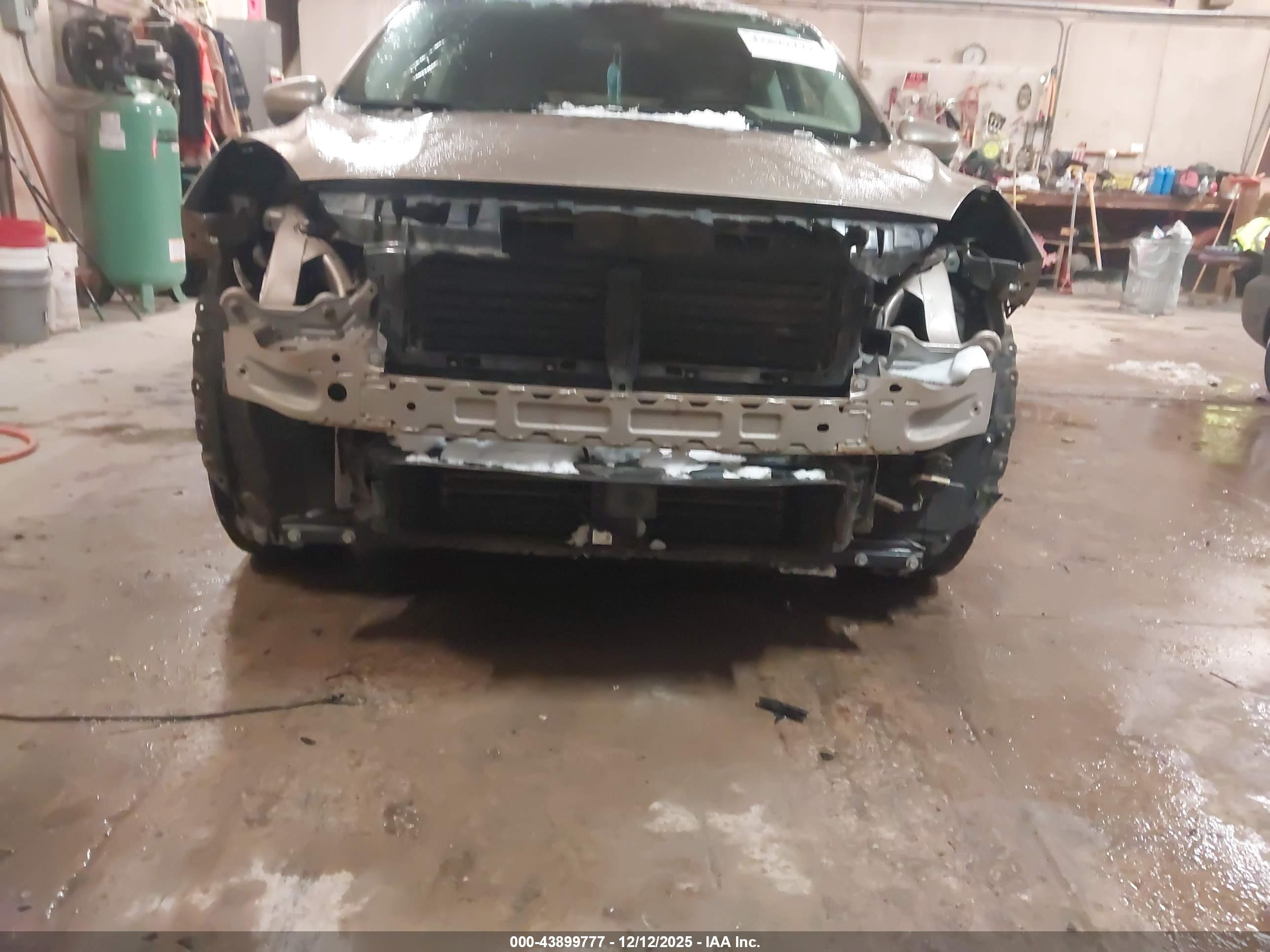 FORD ESCAPE image 6