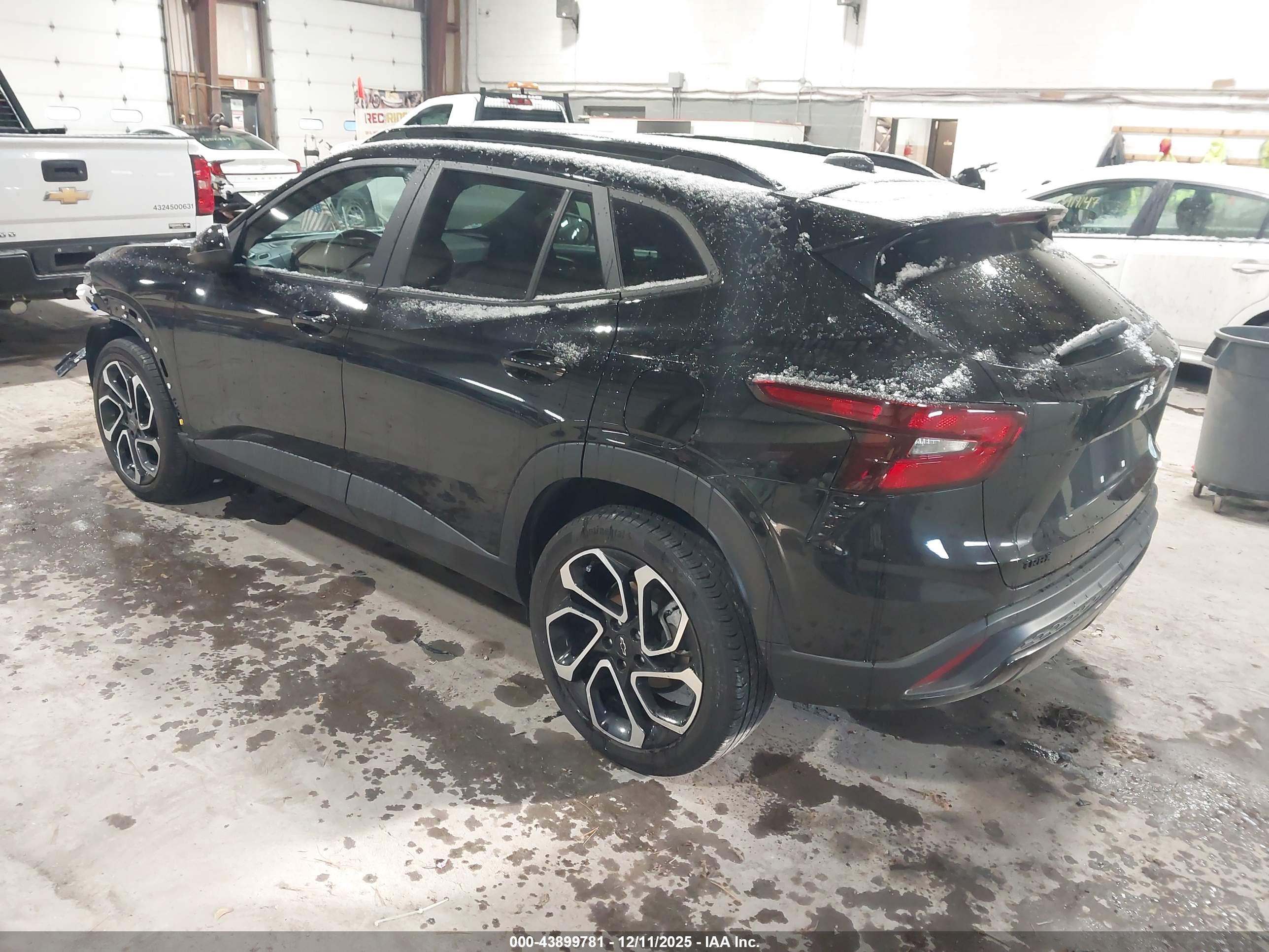CHEVROLET TRAX image 3