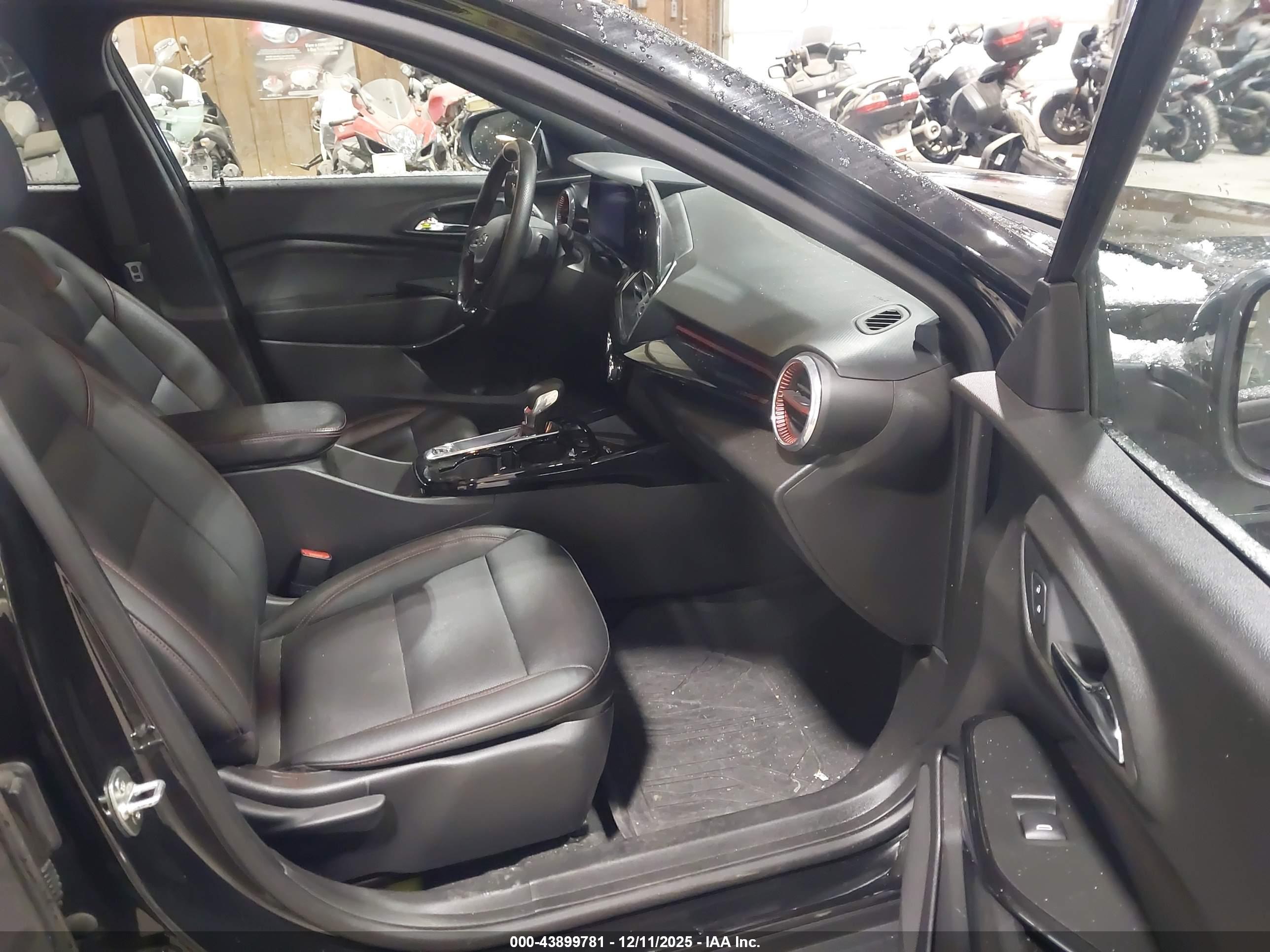 CHEVROLET TRAX image 5