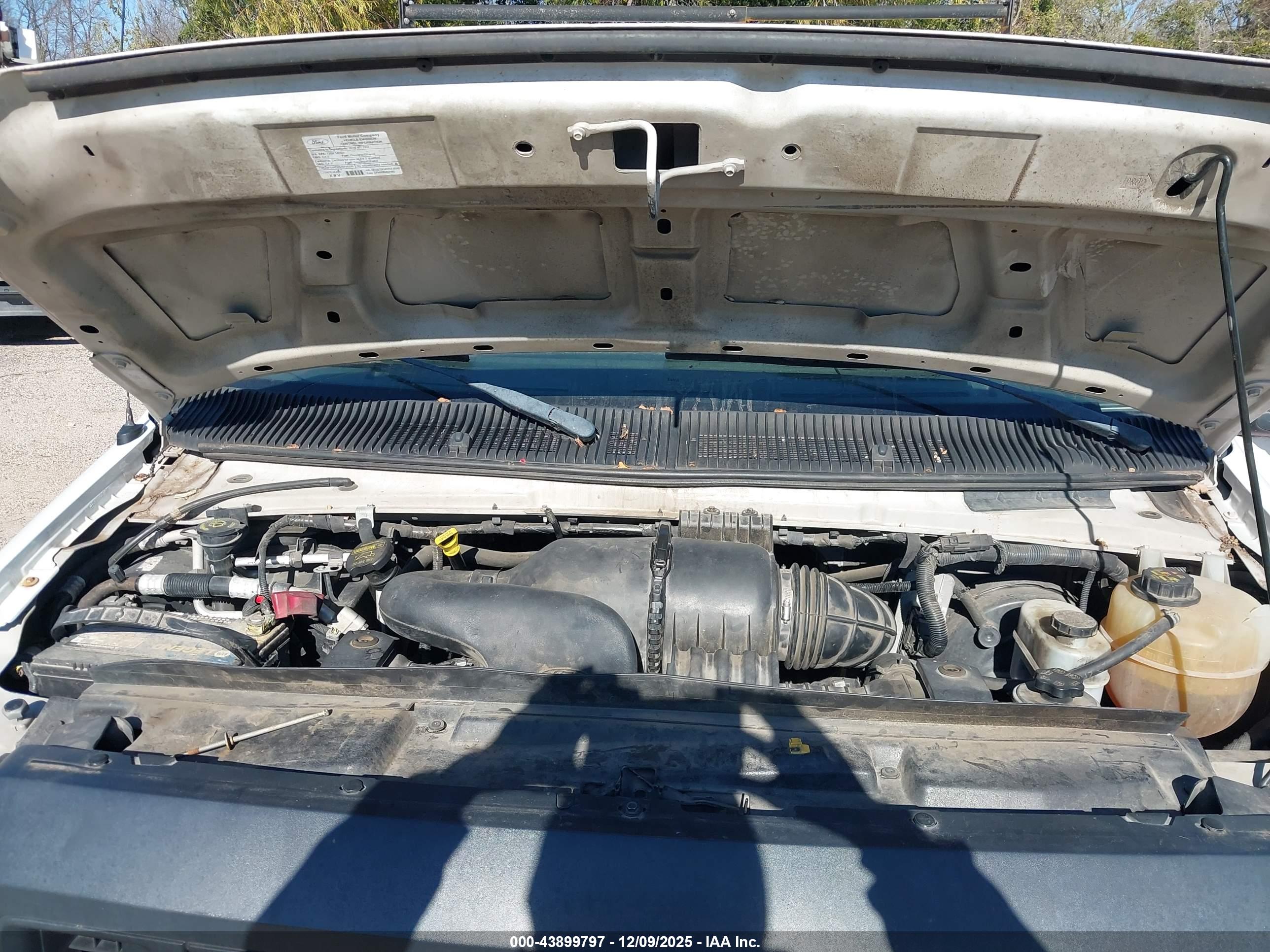 FORD E-150 image 10