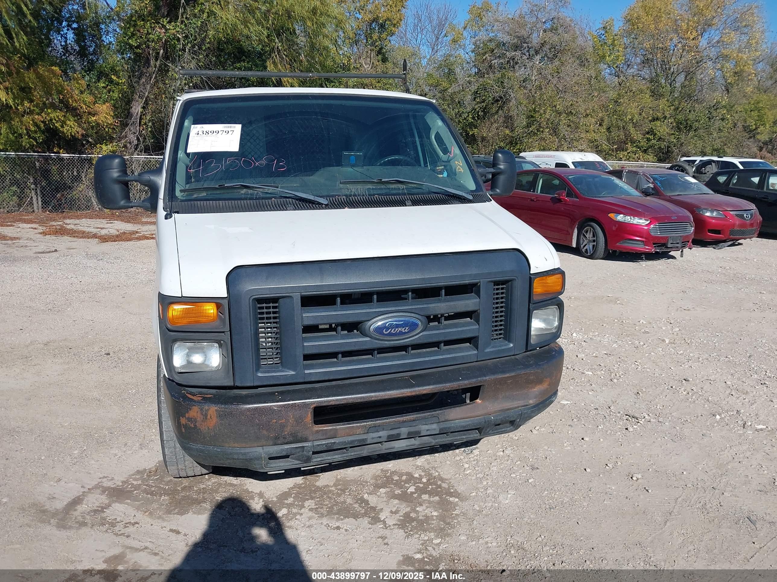 FORD E-150 image 6