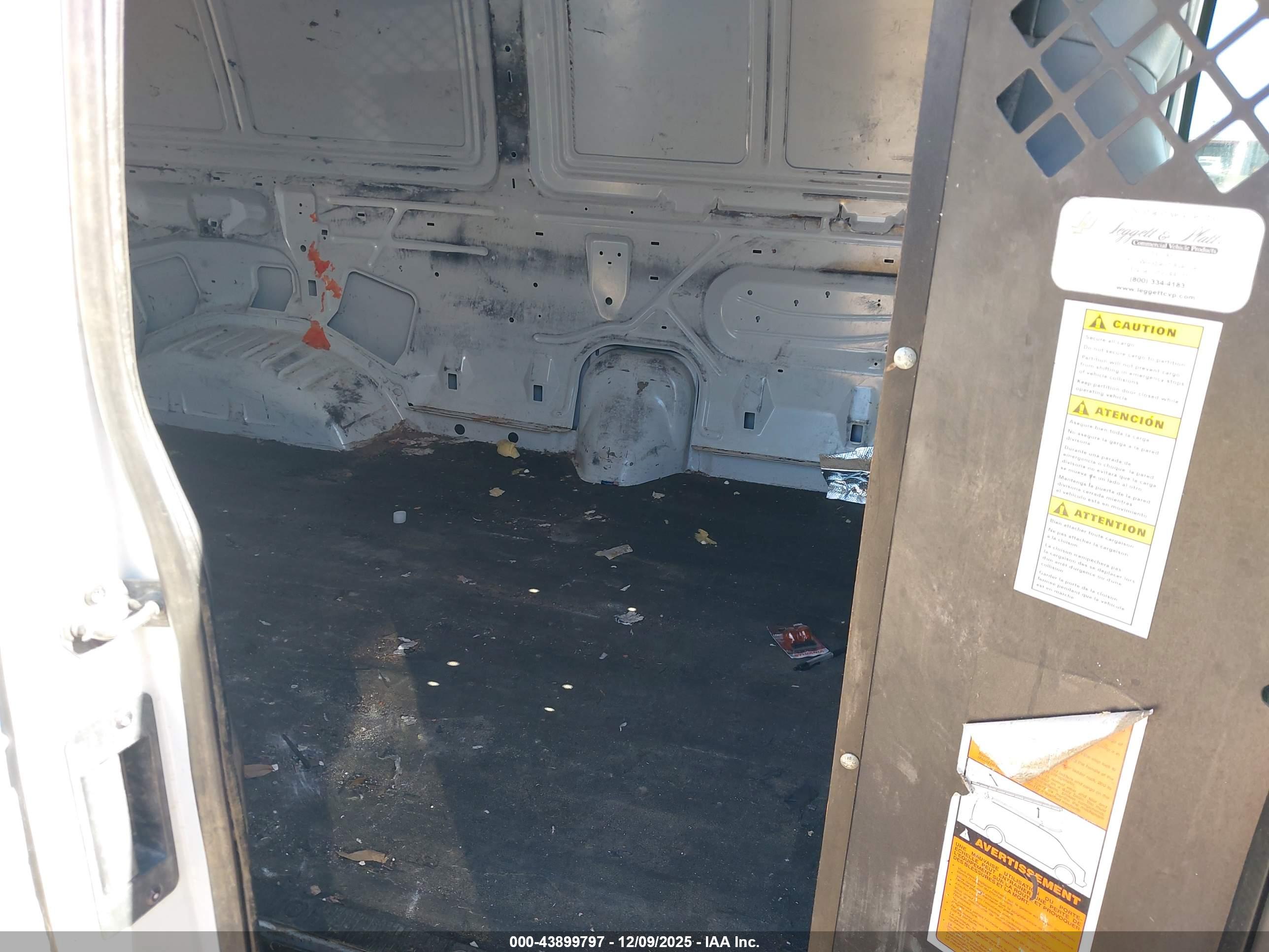 FORD E-150 image 8
