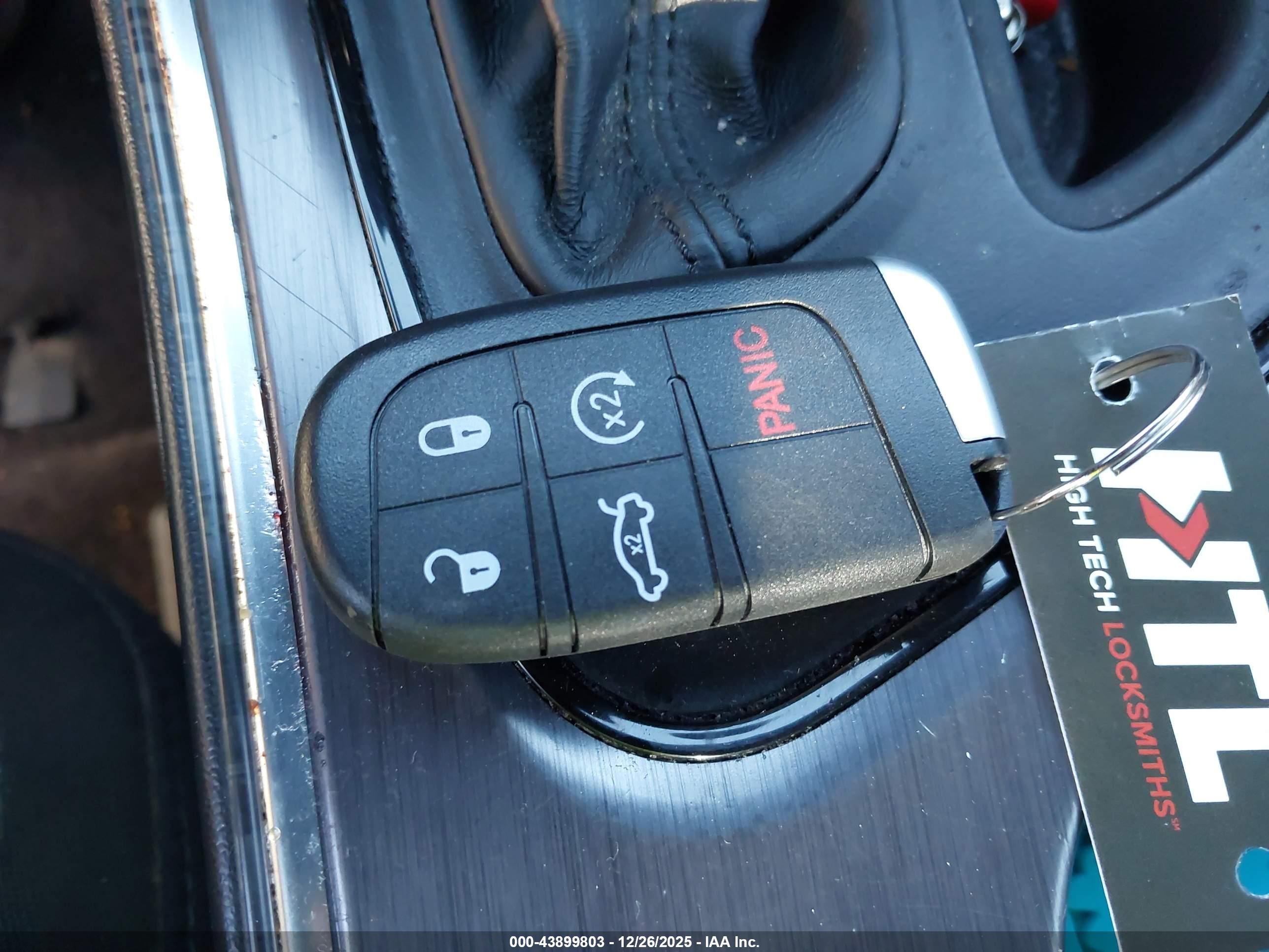 DODGE CHALLENGER image 11