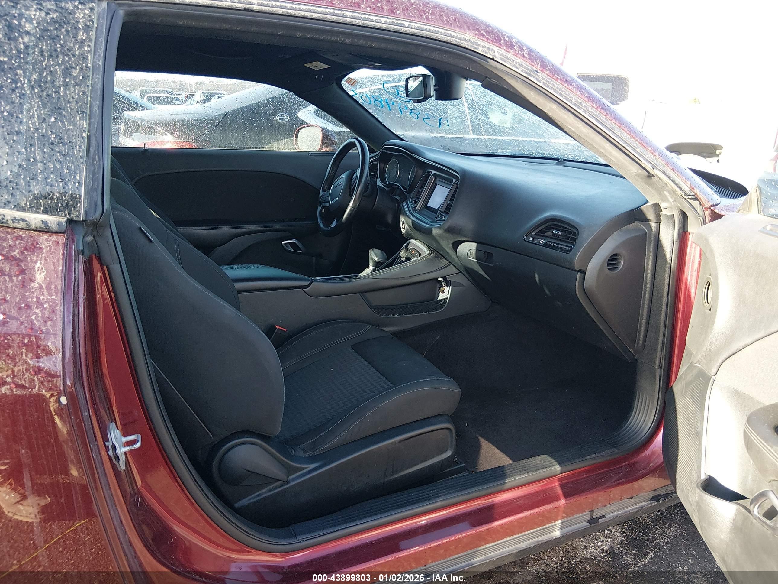 DODGE CHALLENGER image 5