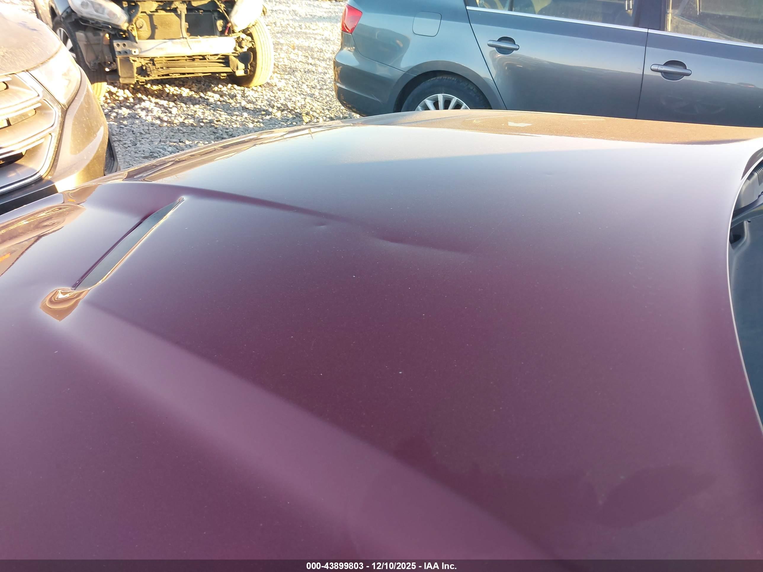DODGE CHALLENGER image 6