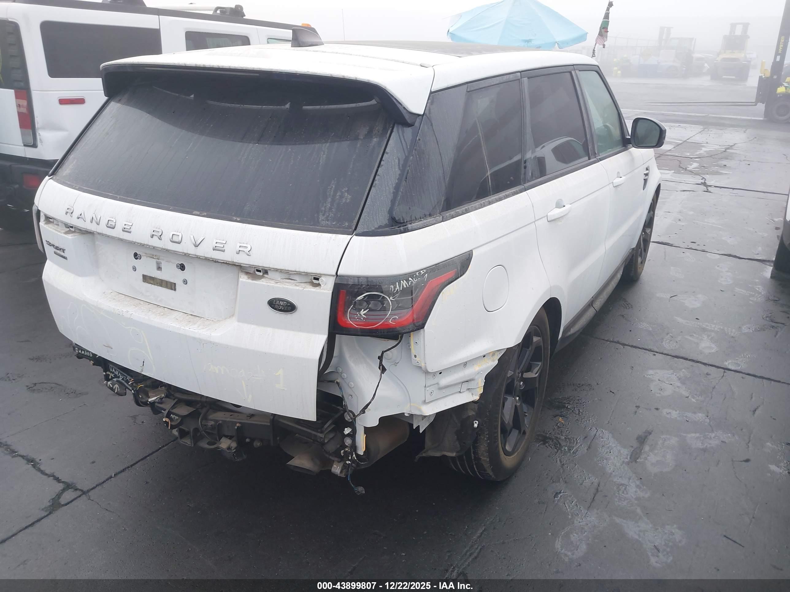 LAND ROVER image 4