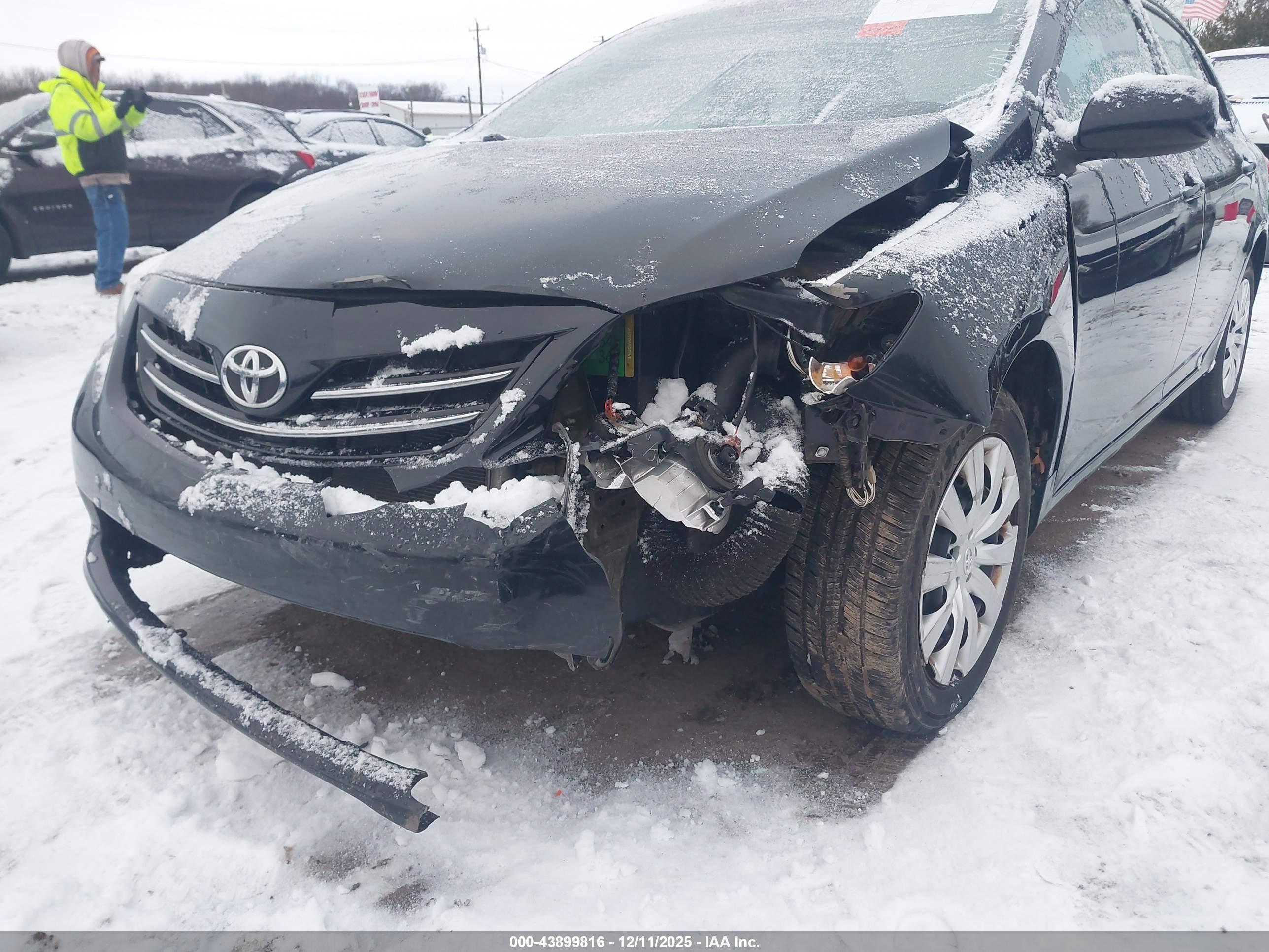 TOYOTA COROLLA image 6
