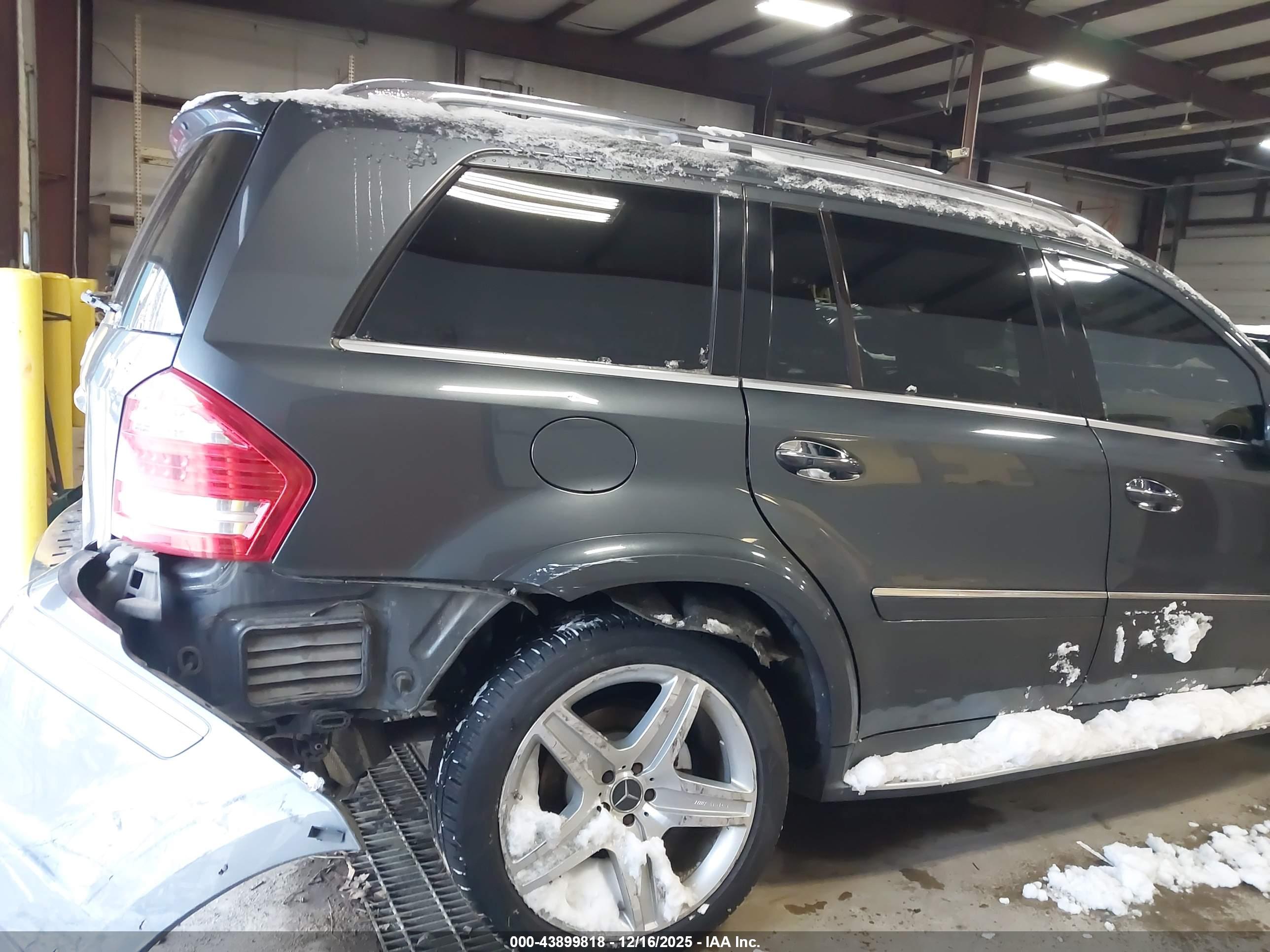 MERCEDES-BENZ GL image 4