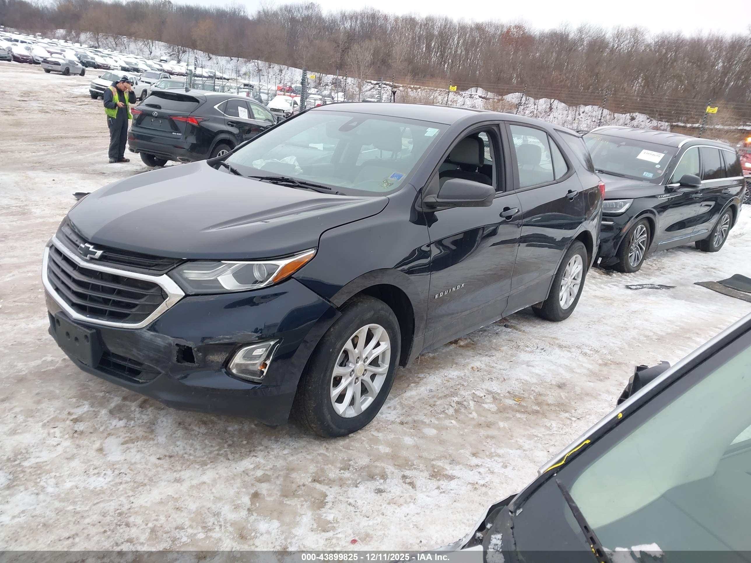 CHEVROLET EQUINOX image 2