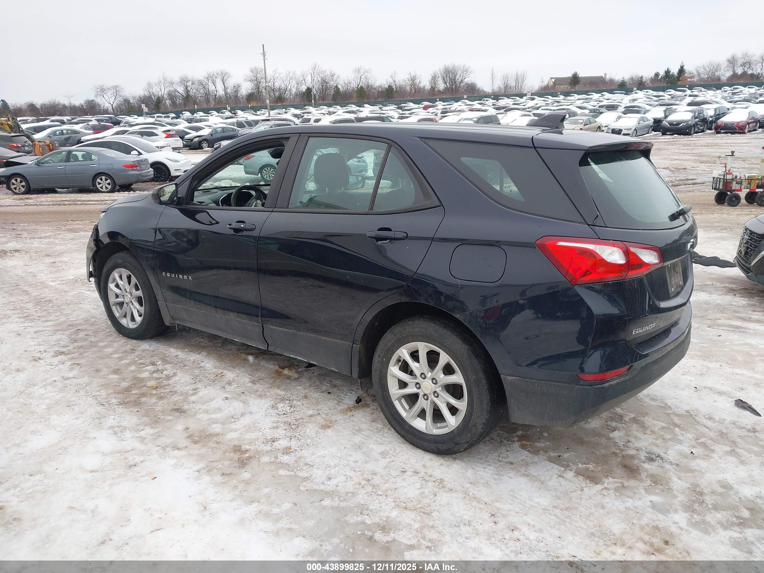CHEVROLET EQUINOX image 3