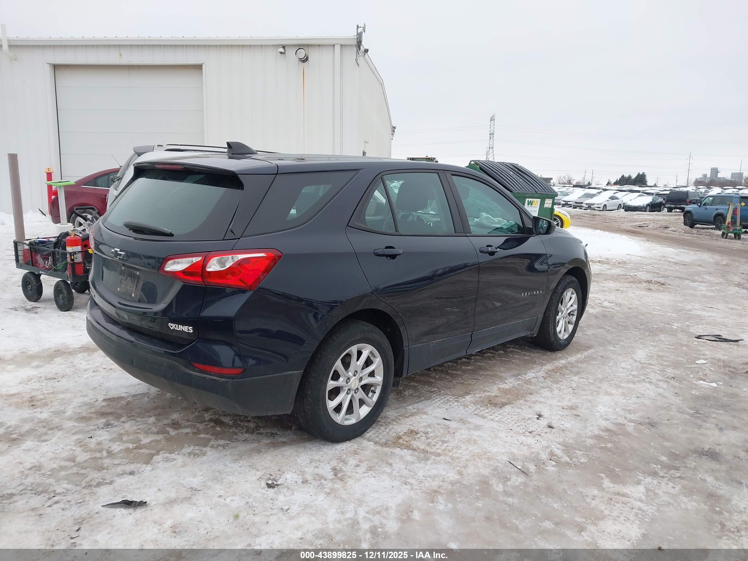CHEVROLET EQUINOX image 4