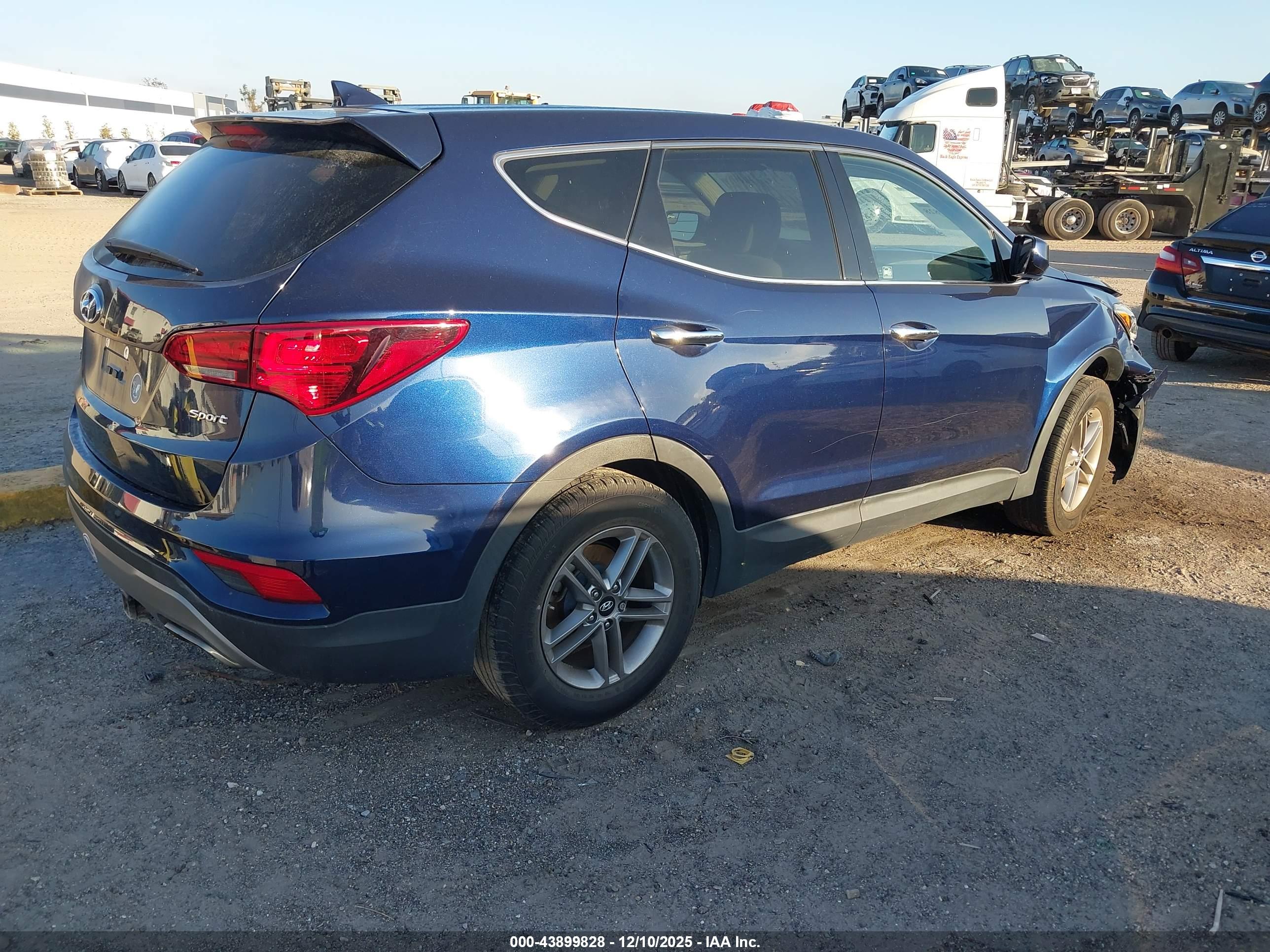 HYUNDAI SANTA image 4