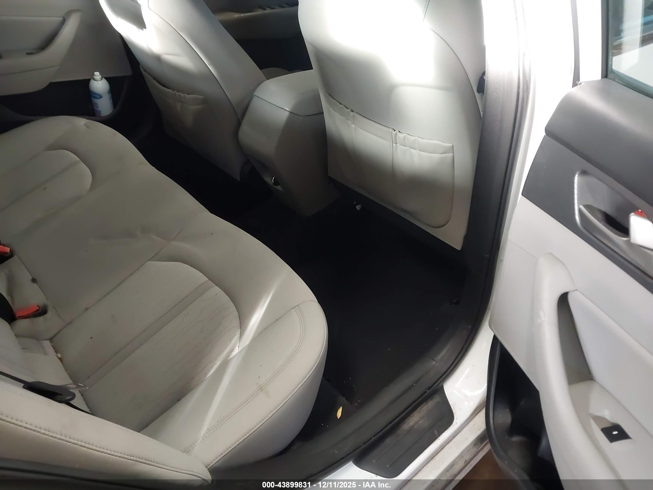 HYUNDAI SONATA image 8