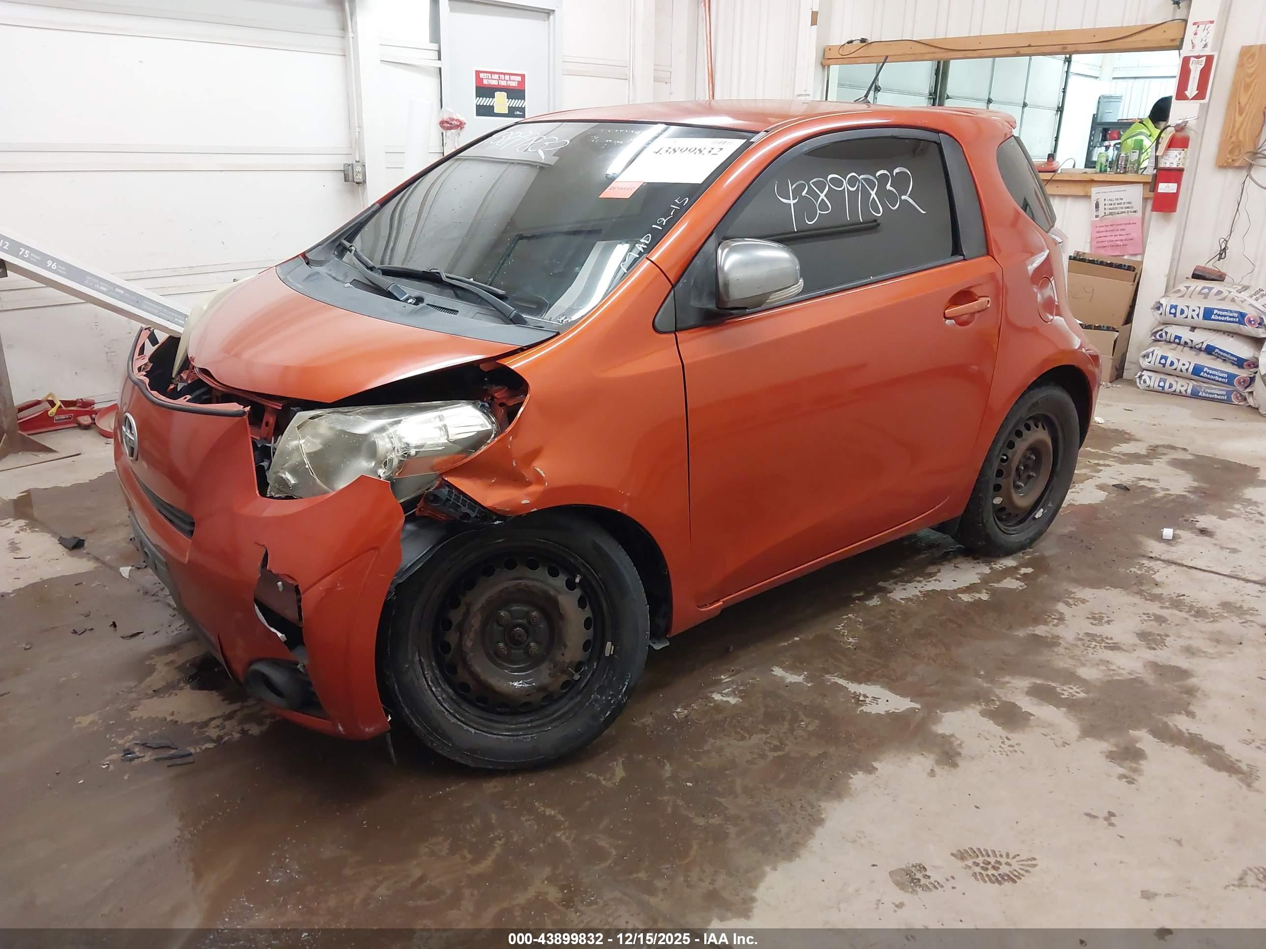 SCION IQ image 2
