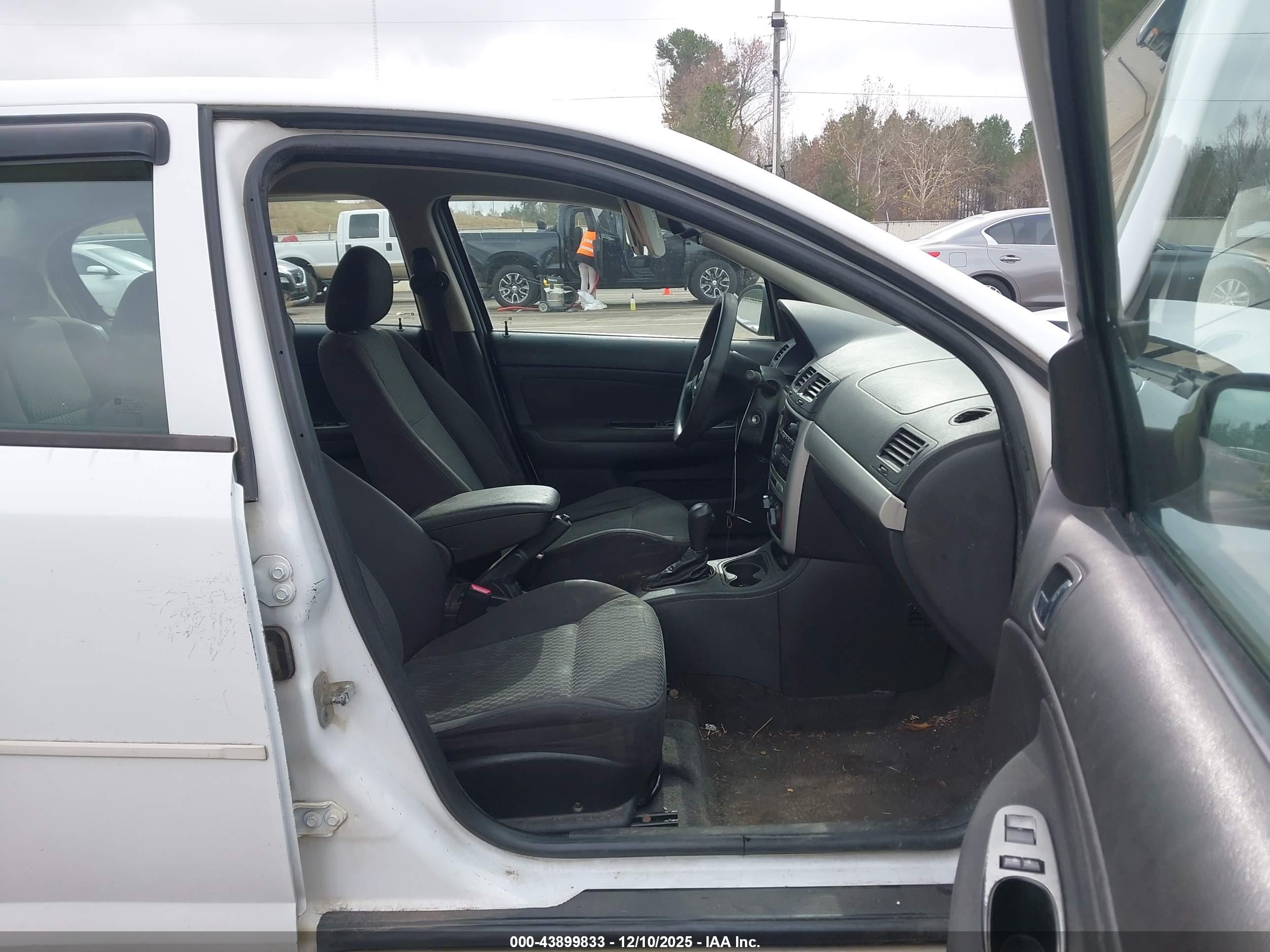 CHEVROLET COBALT image 5