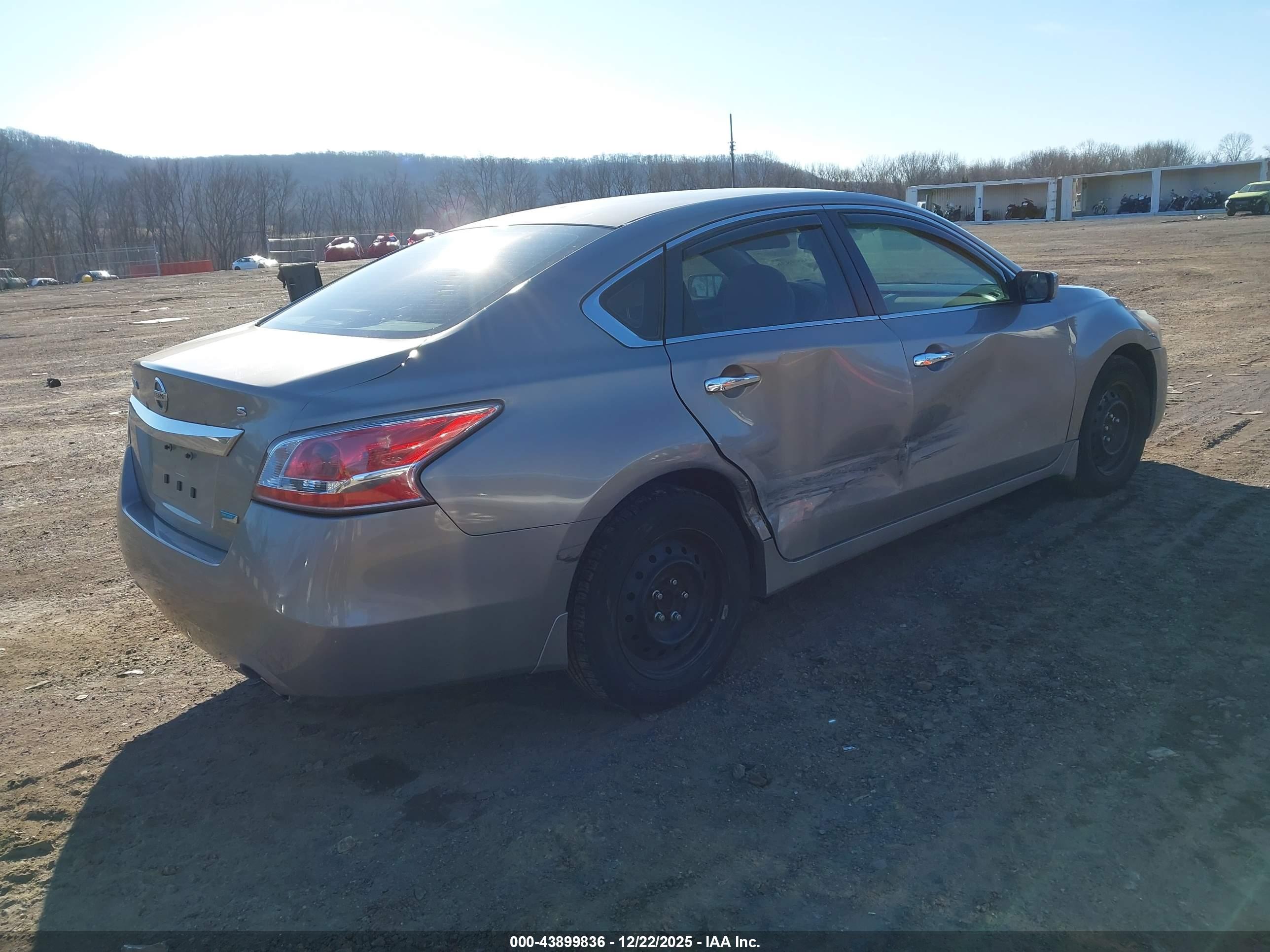 NISSAN ALTIMA image 4