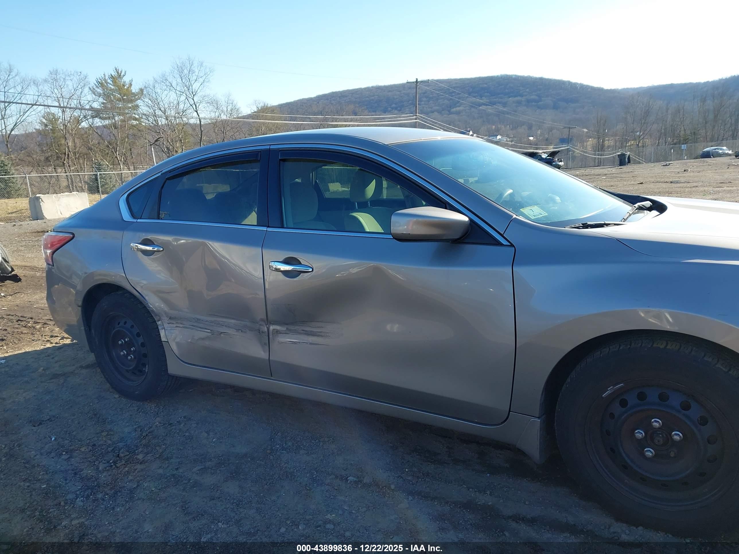 NISSAN ALTIMA image 6