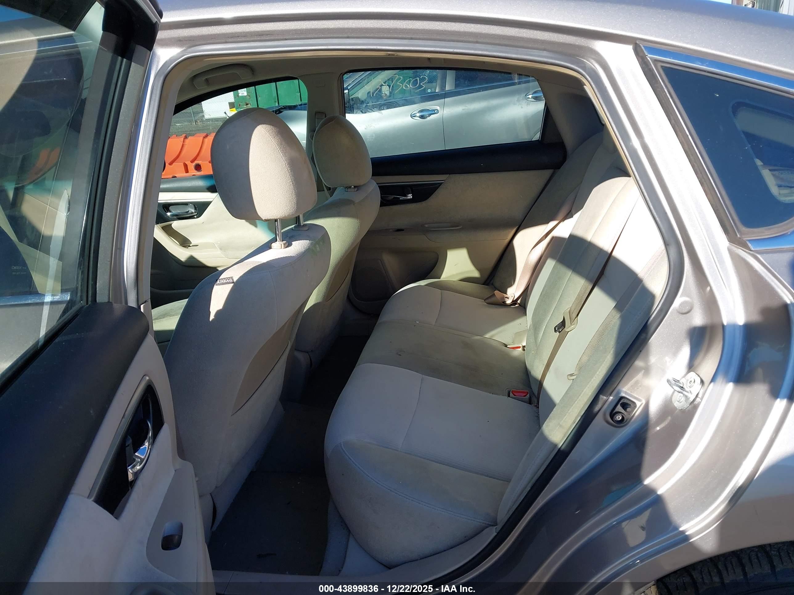 NISSAN ALTIMA image 8
