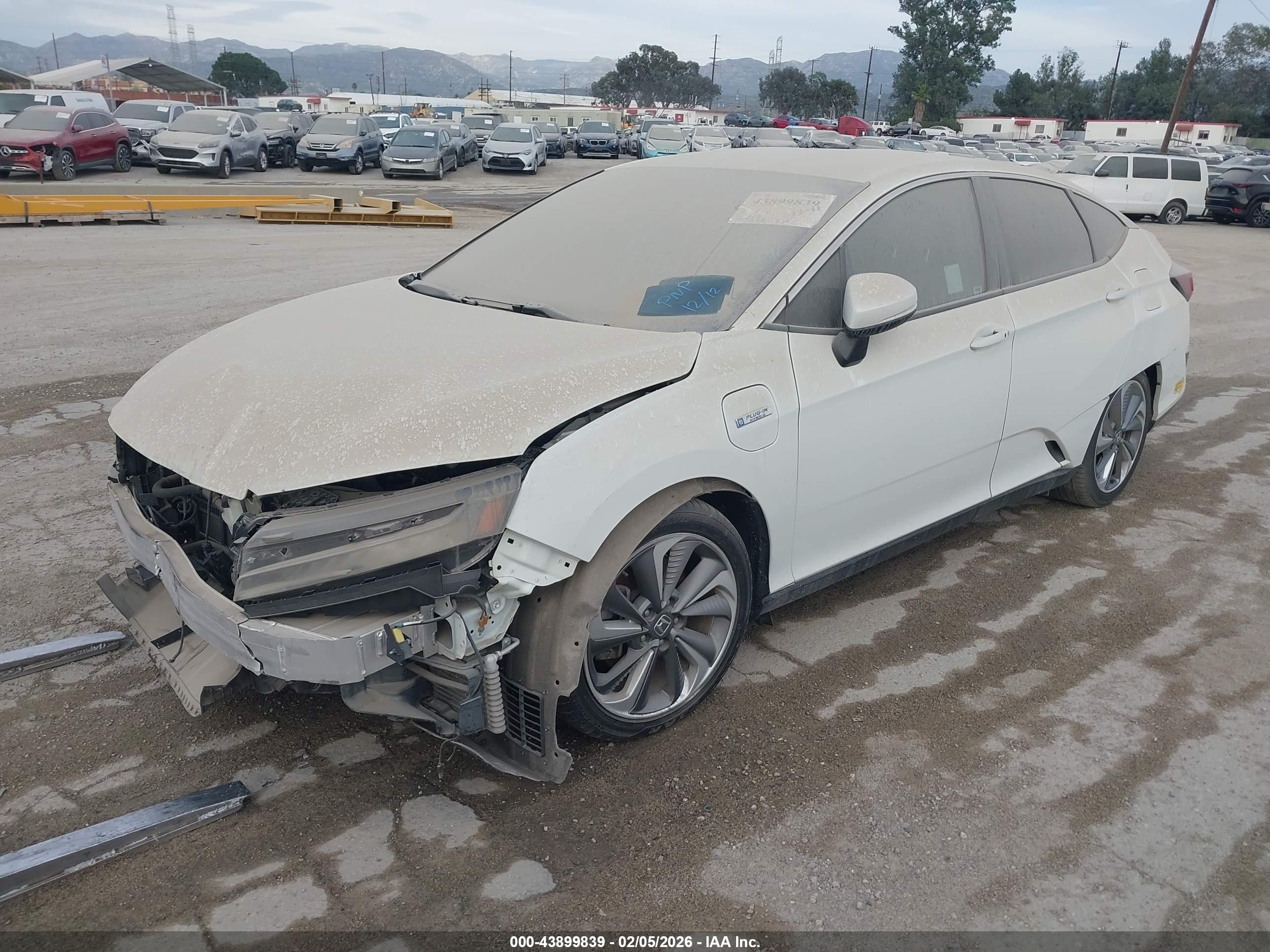 HONDA CLARITY image 2