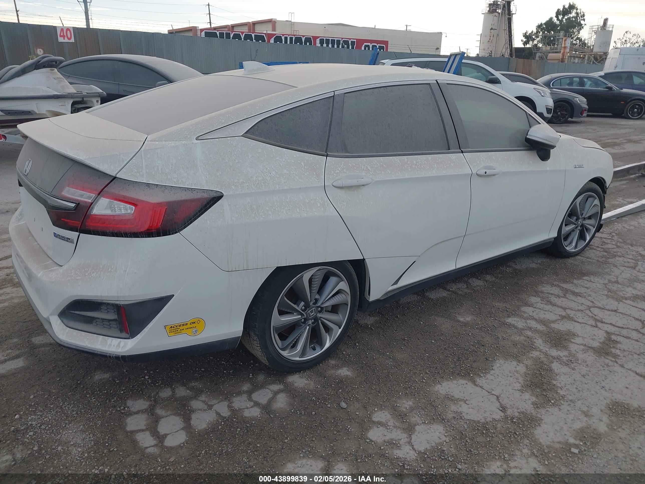HONDA CLARITY image 4