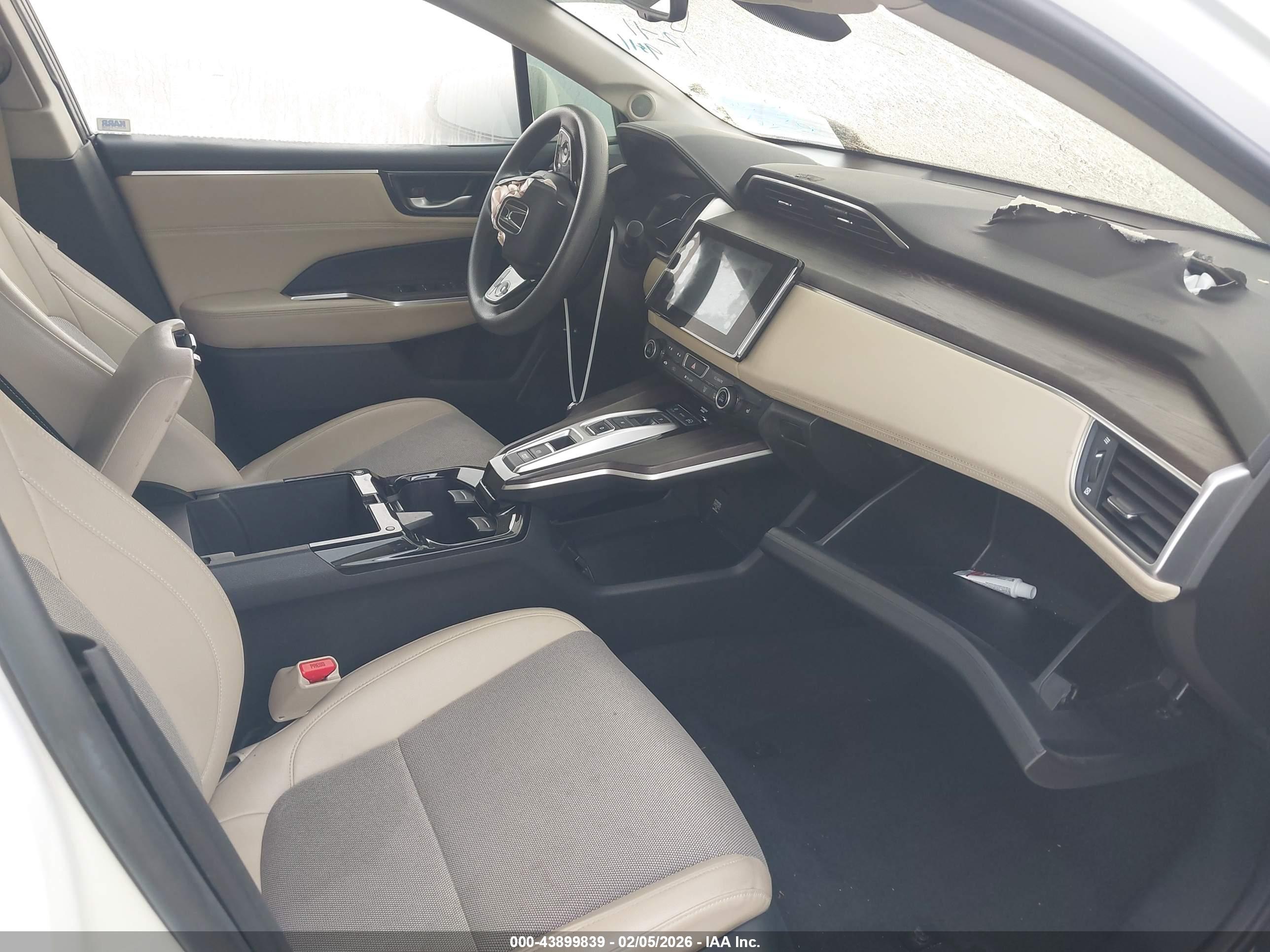 HONDA CLARITY image 5
