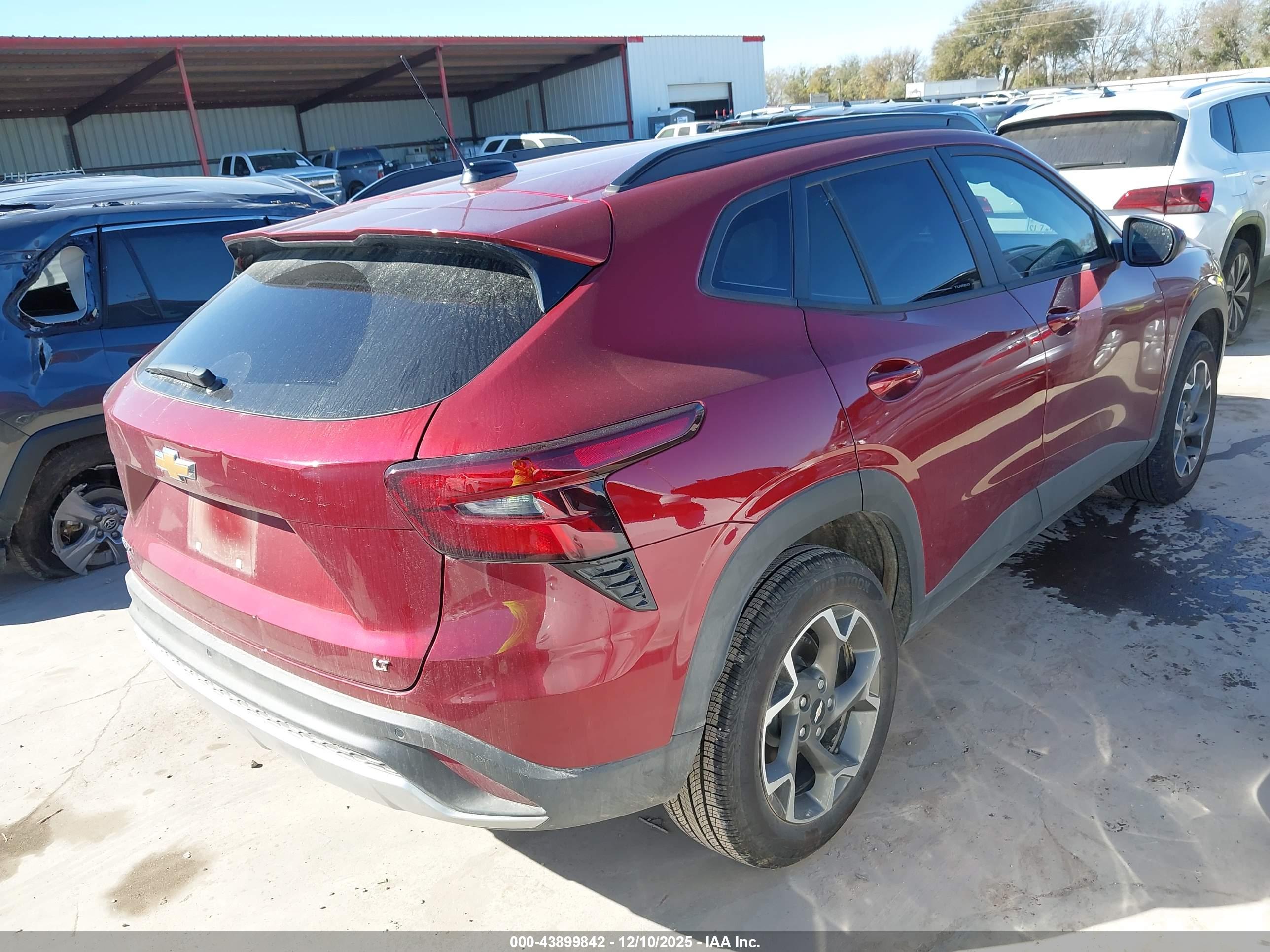 CHEVROLET TRAX image 4