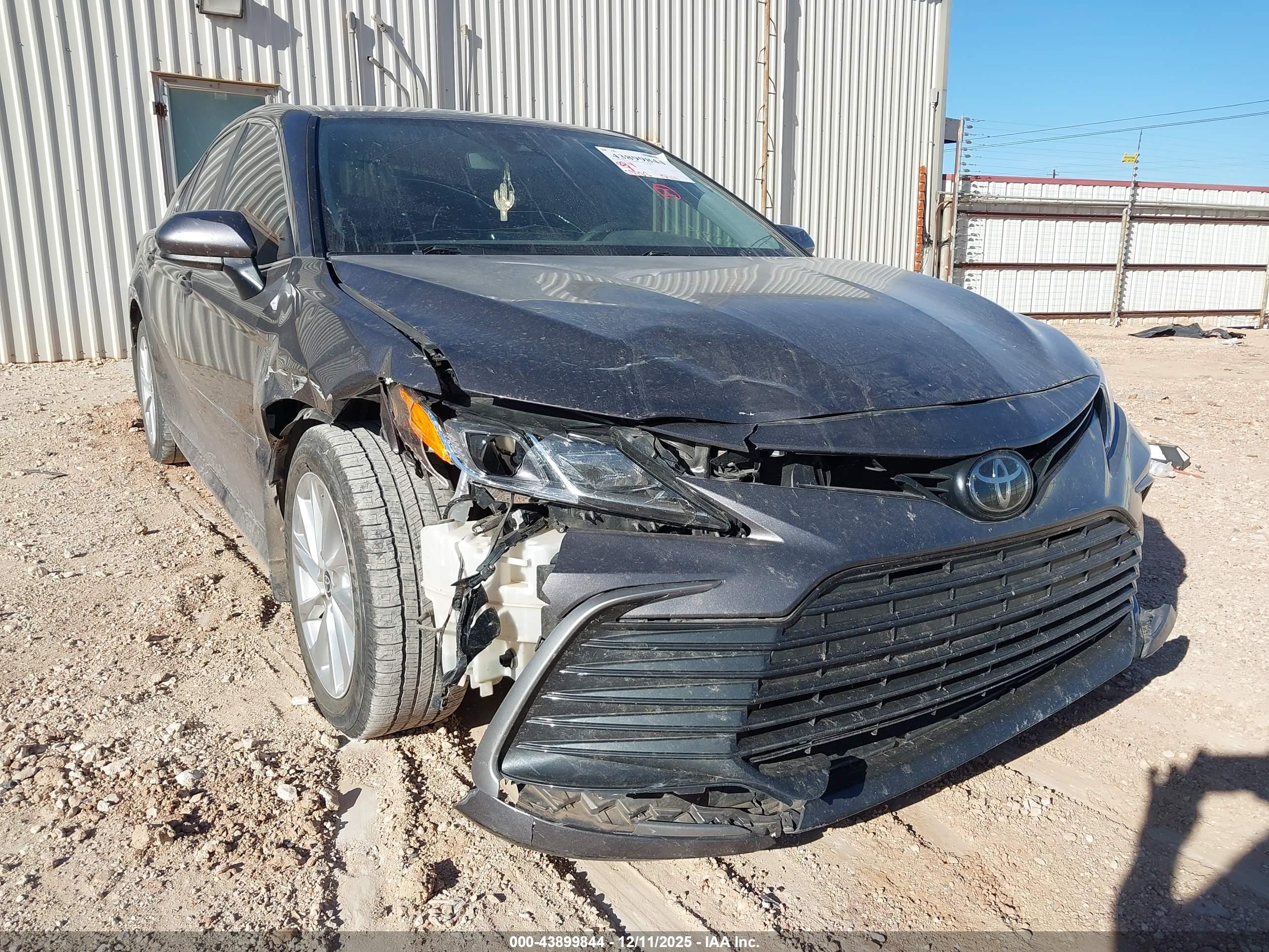 TOYOTA CAMRY image 6