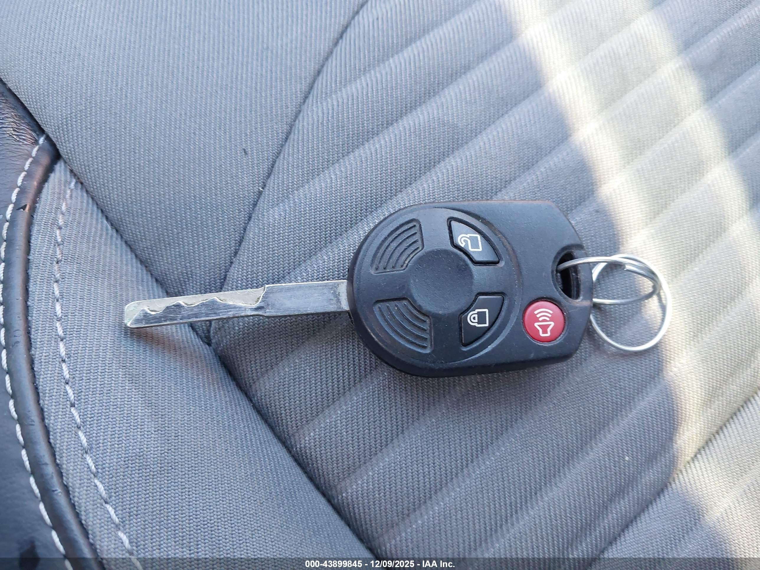 FORD ESCAPE image 11