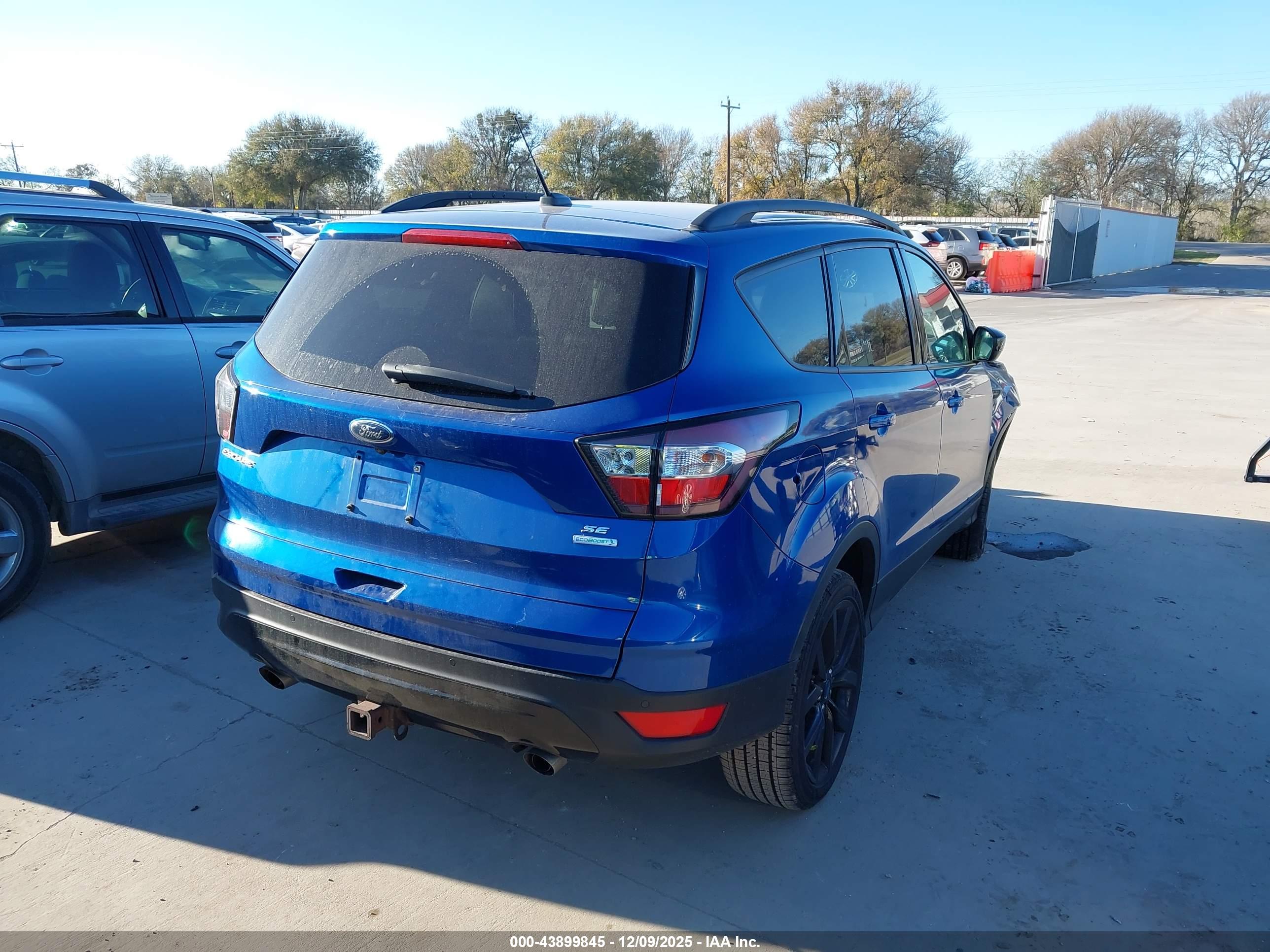 FORD ESCAPE image 4