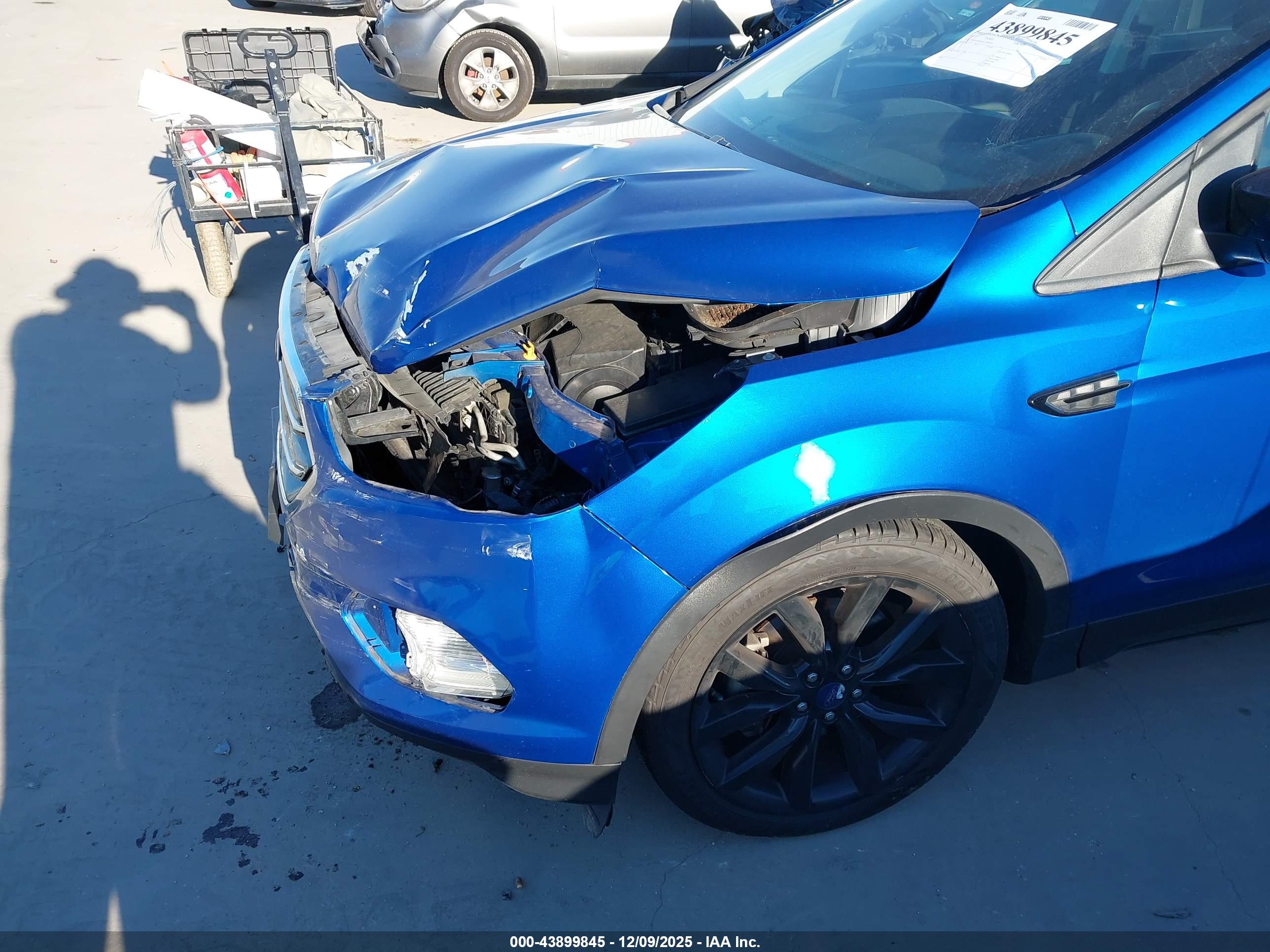 FORD ESCAPE image 6