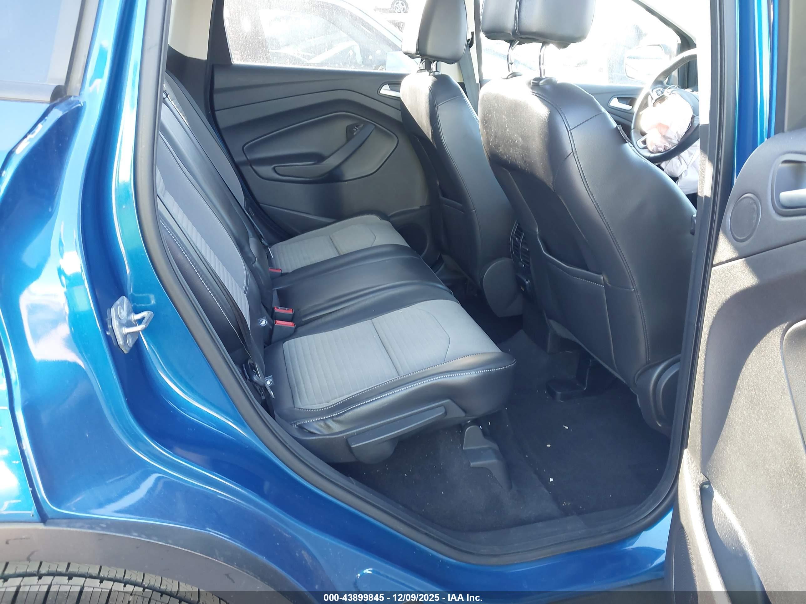 FORD ESCAPE image 8