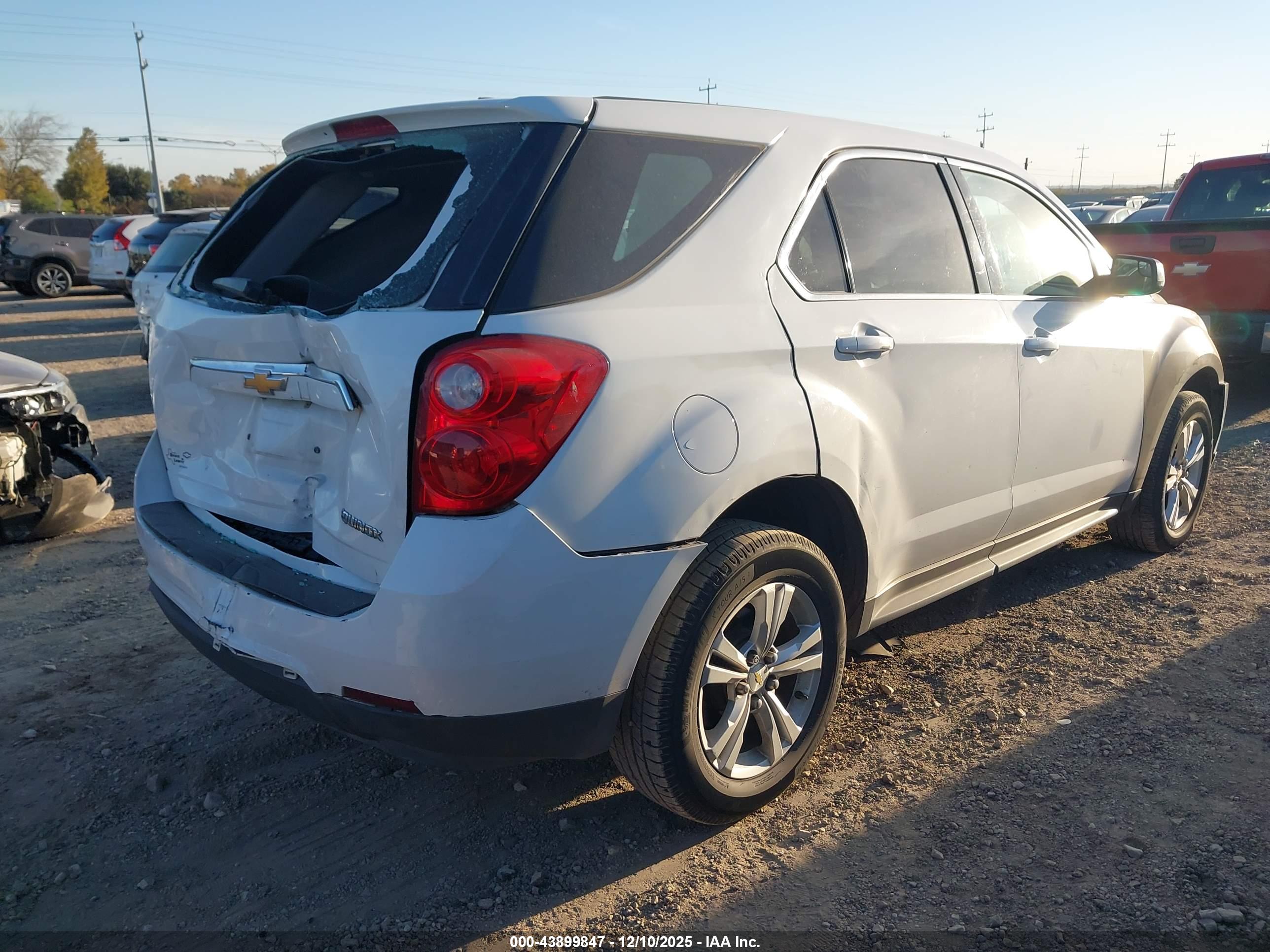 CHEVROLET EQUINOX image 4
