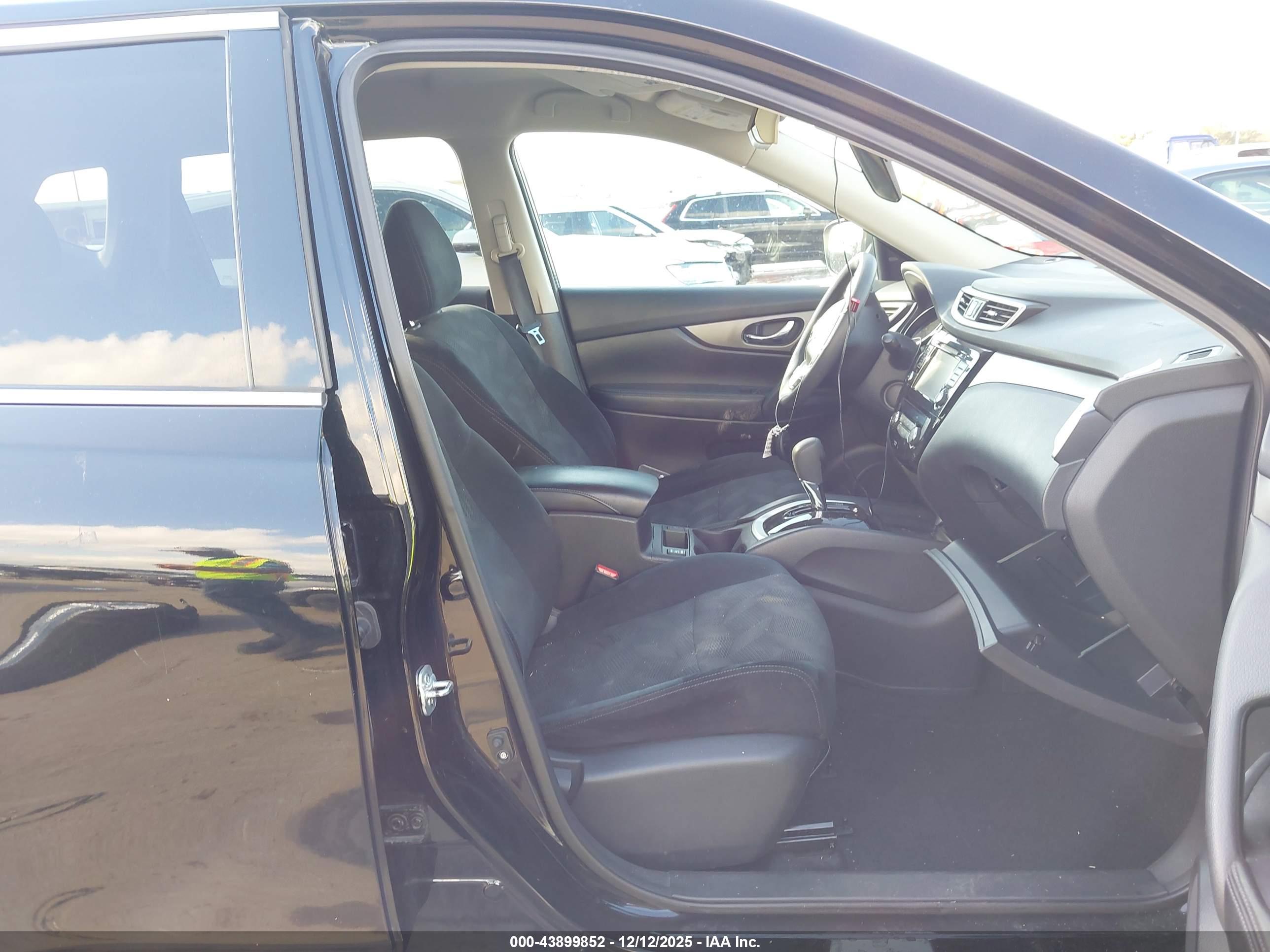 NISSAN ROGUE image 5