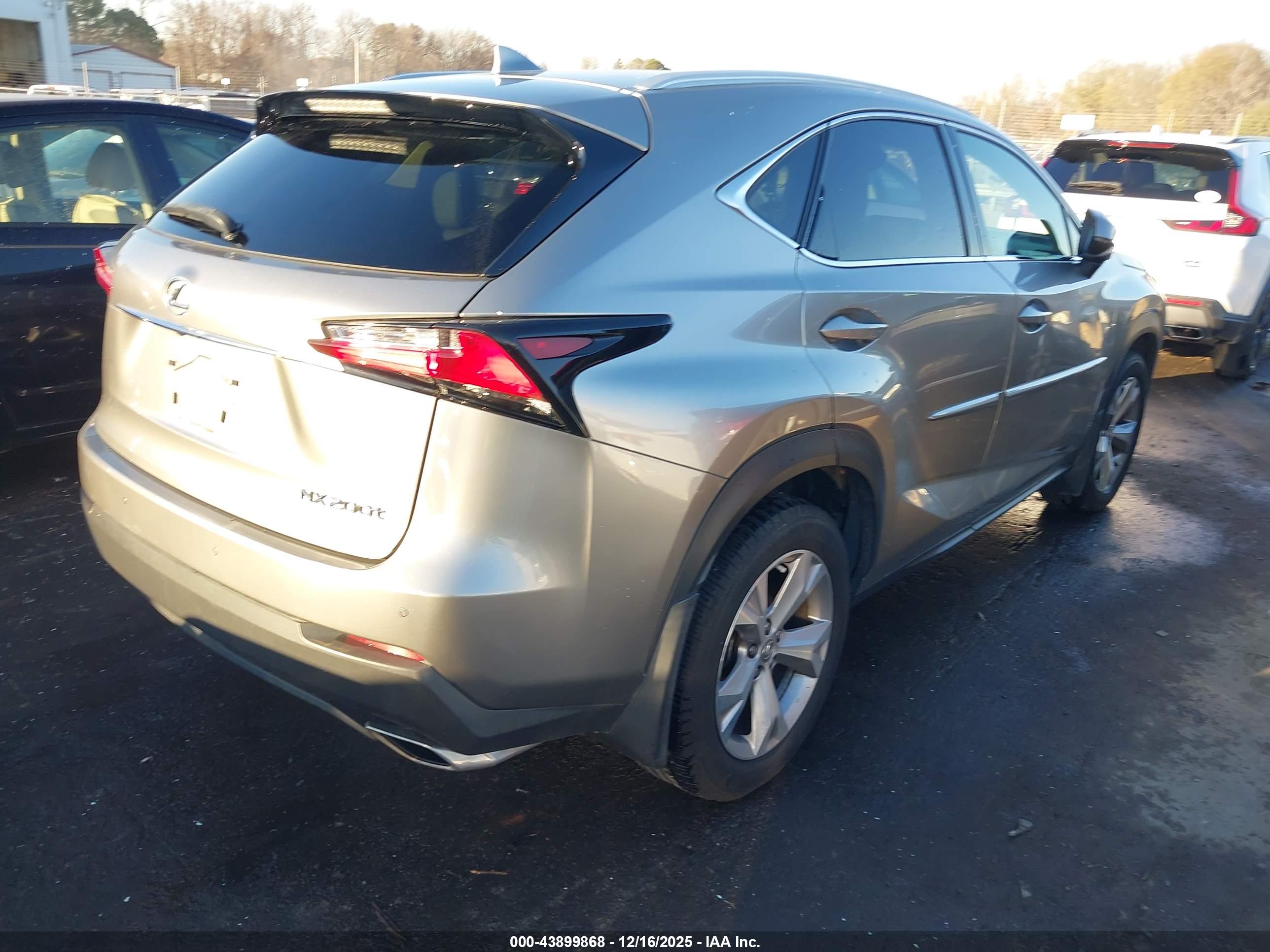 LEXUS NX image 4