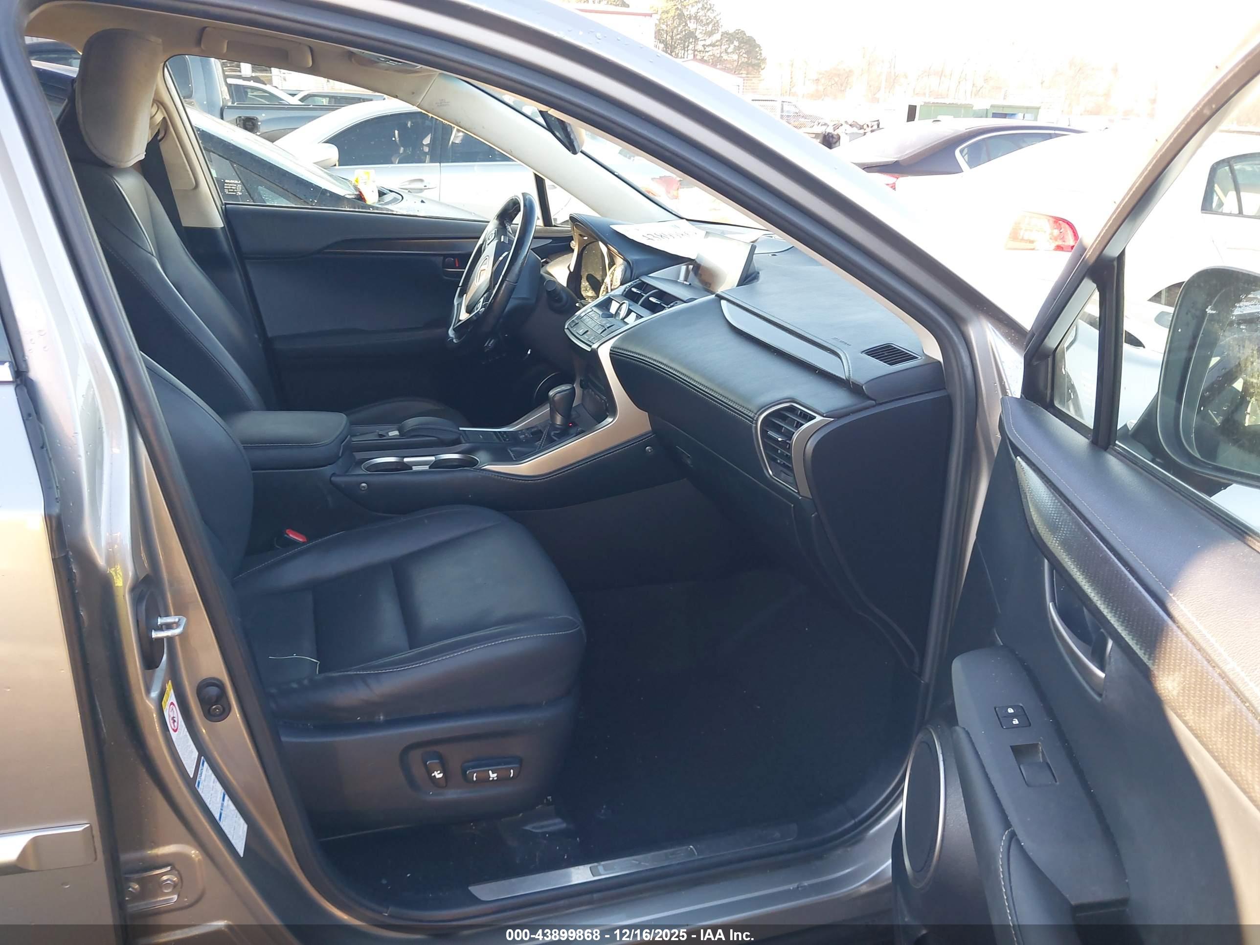 LEXUS NX image 5