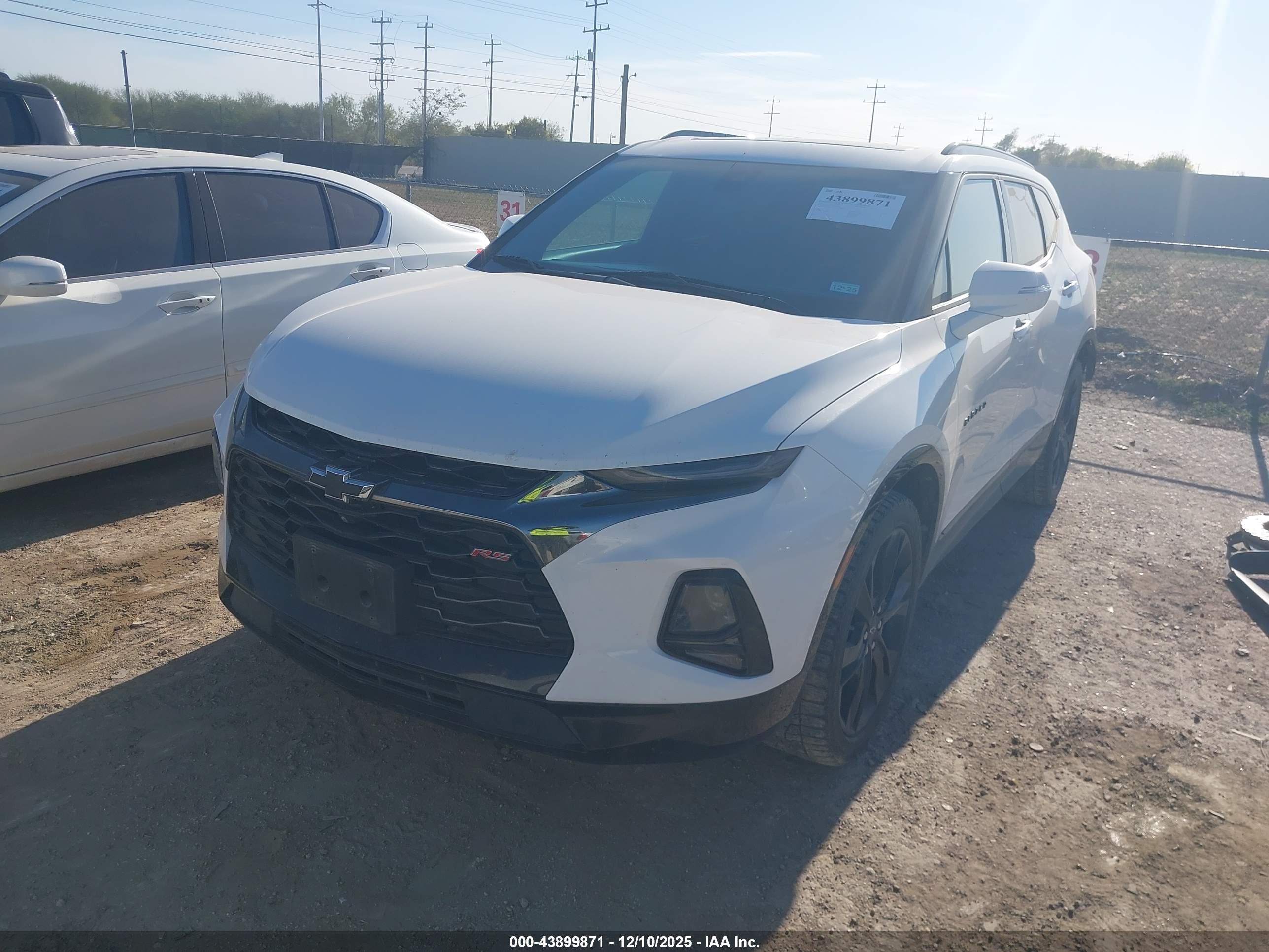 CHEVROLET BLAZER image 2