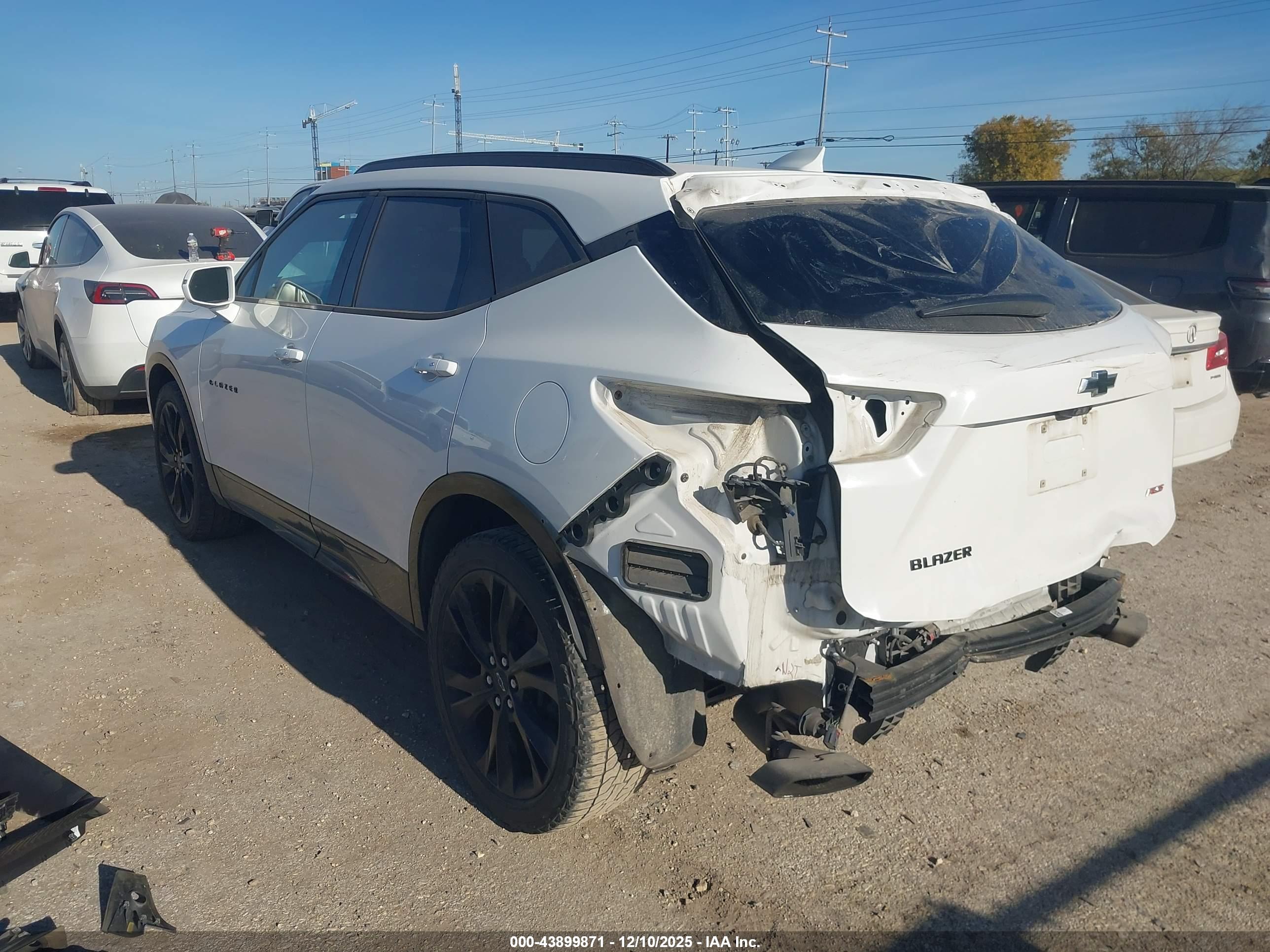 CHEVROLET BLAZER image 3