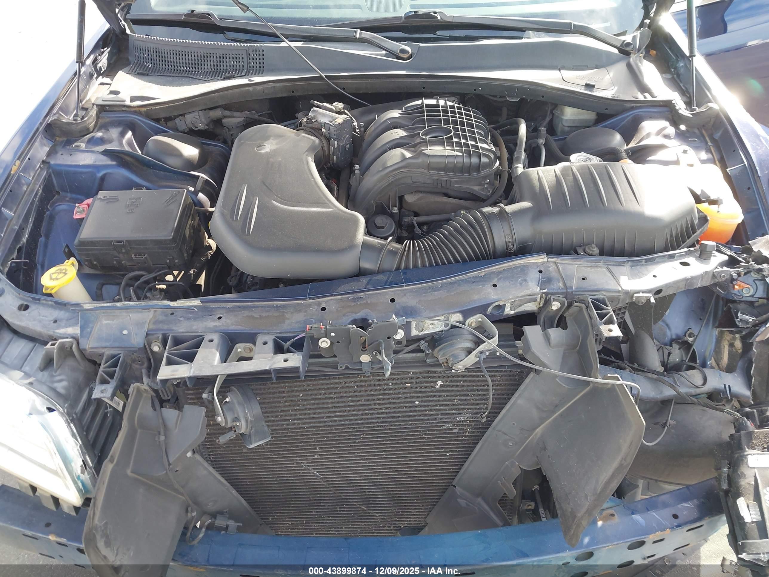 CHRYSLER 300C image 10