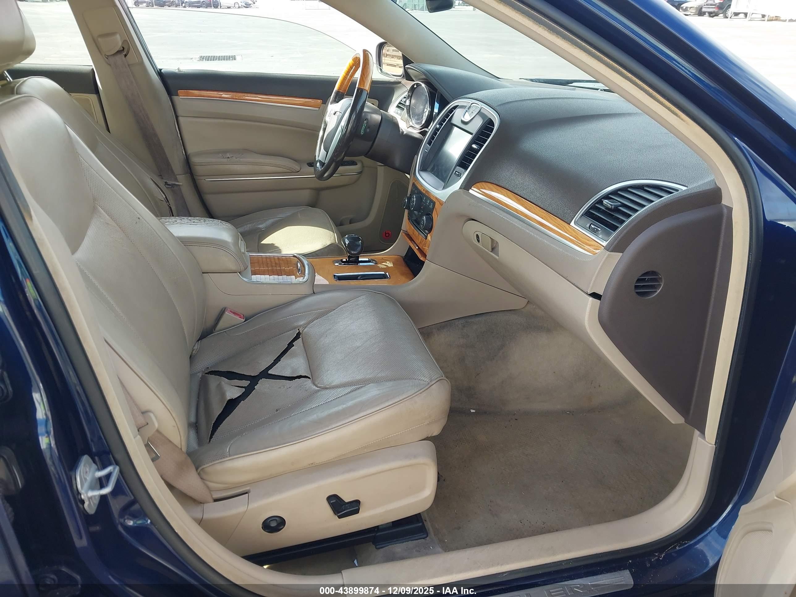 CHRYSLER 300C image 5