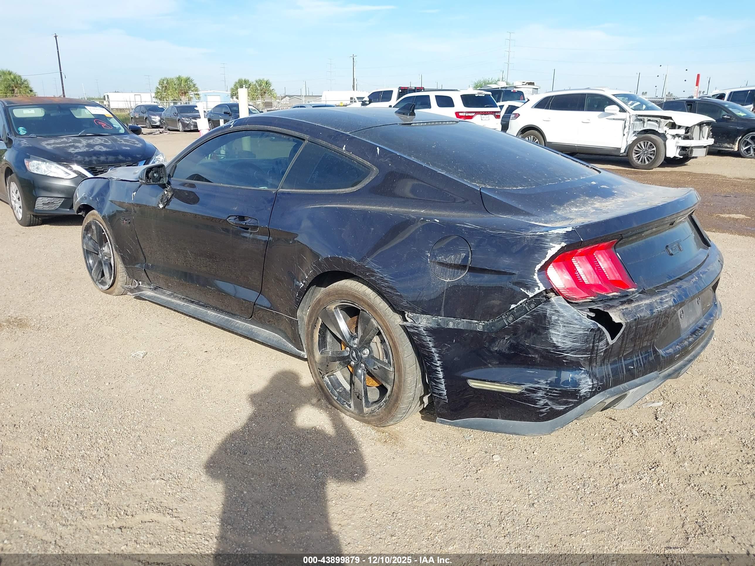 FORD MUSTANG image 3