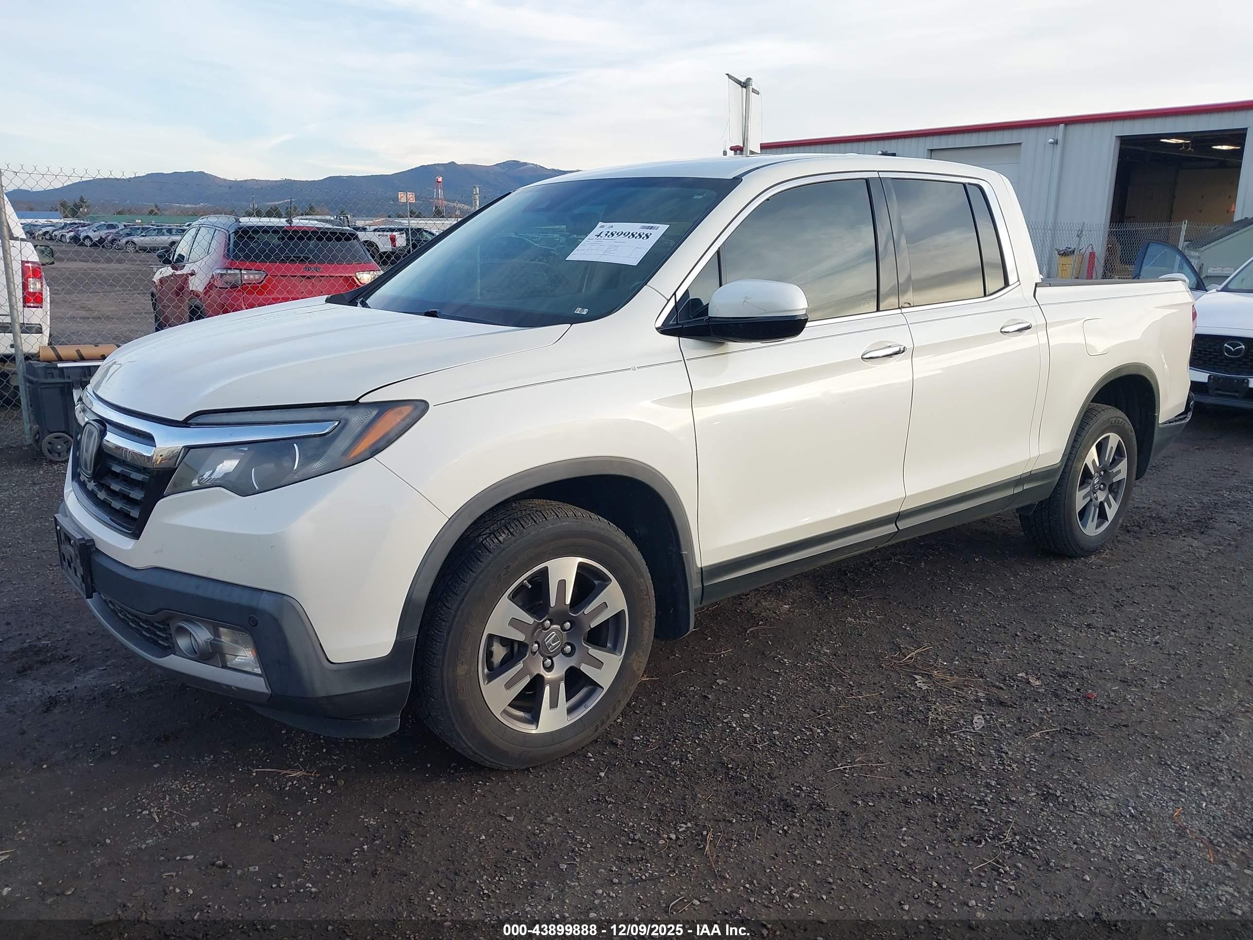 HONDA RIDGELINE image 2