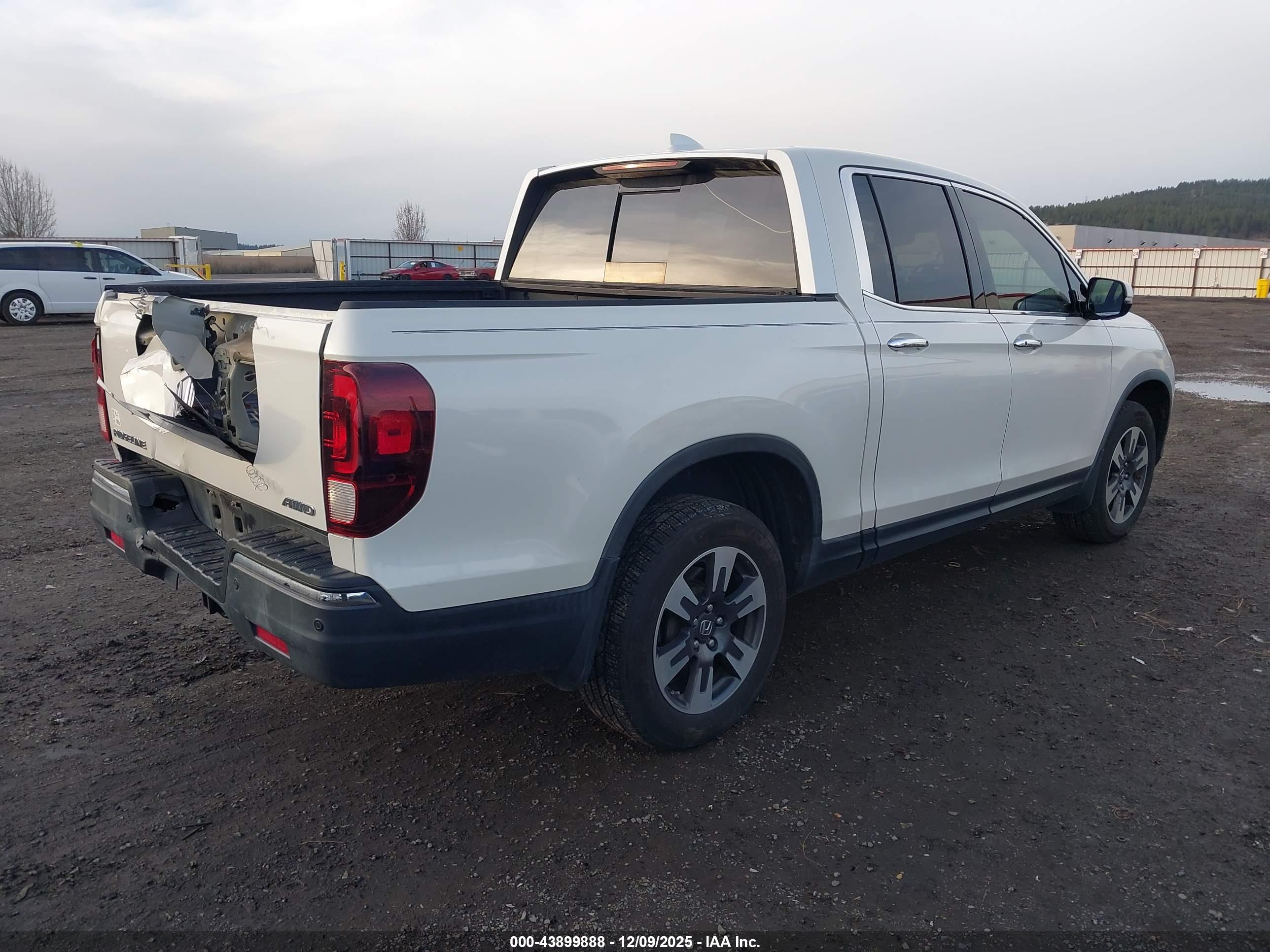 HONDA RIDGELINE image 4