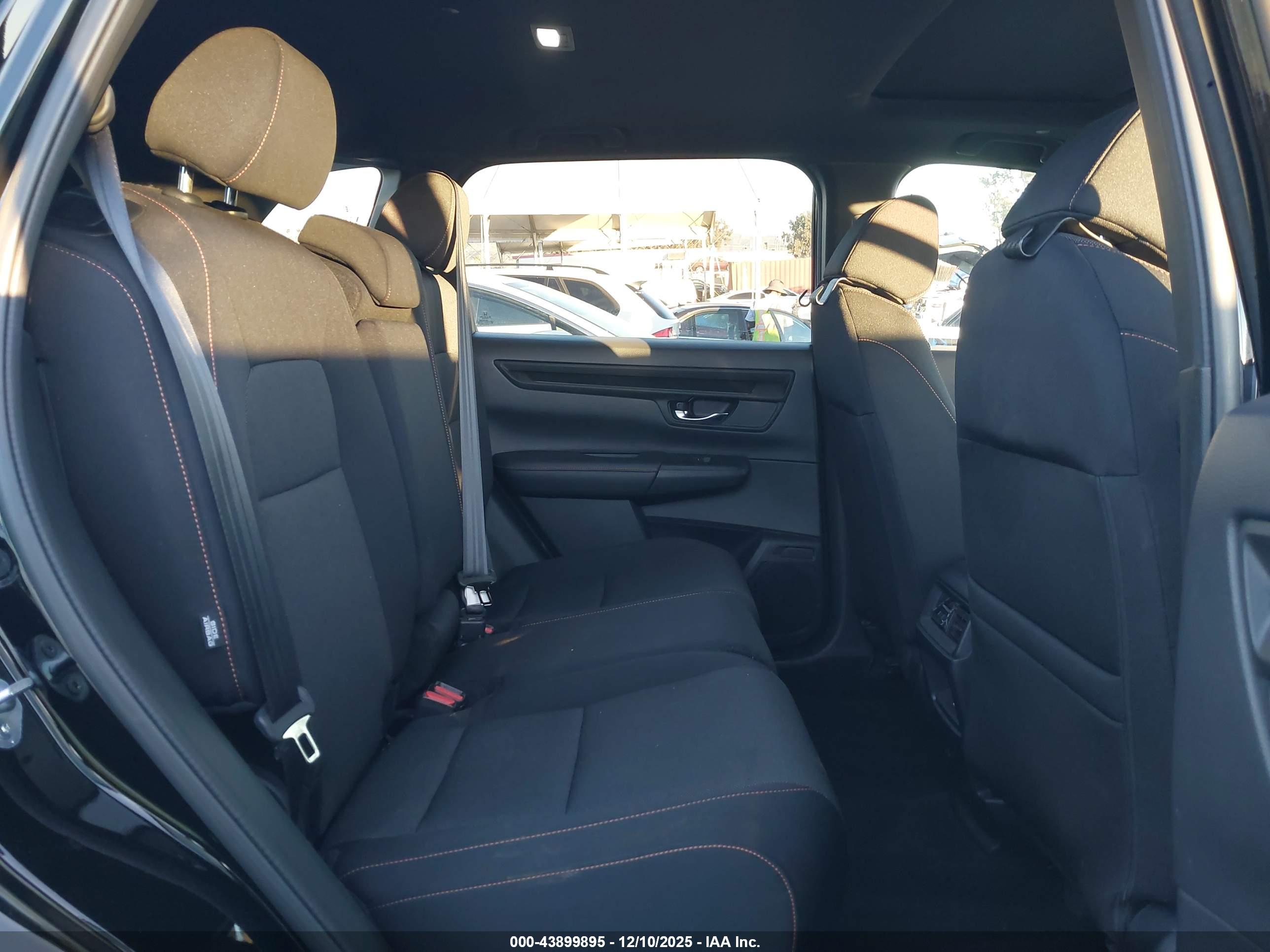 HONDA CR-V image 8