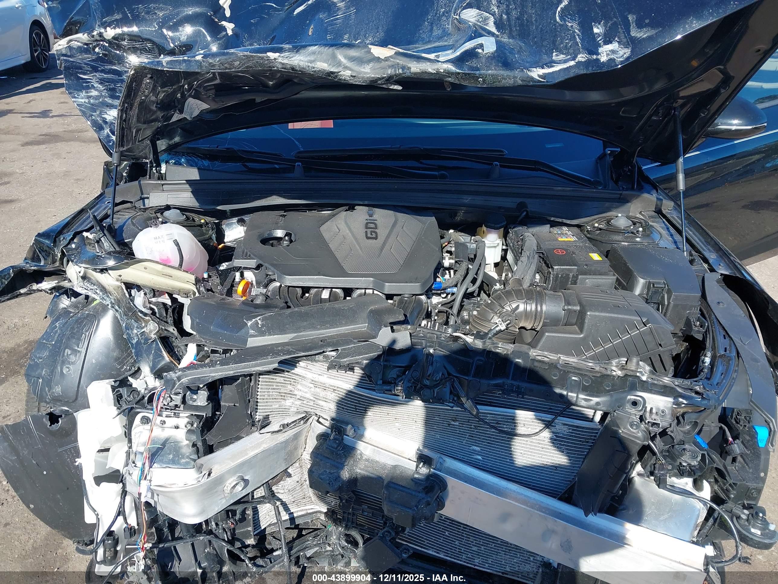 KIA K5 image 10