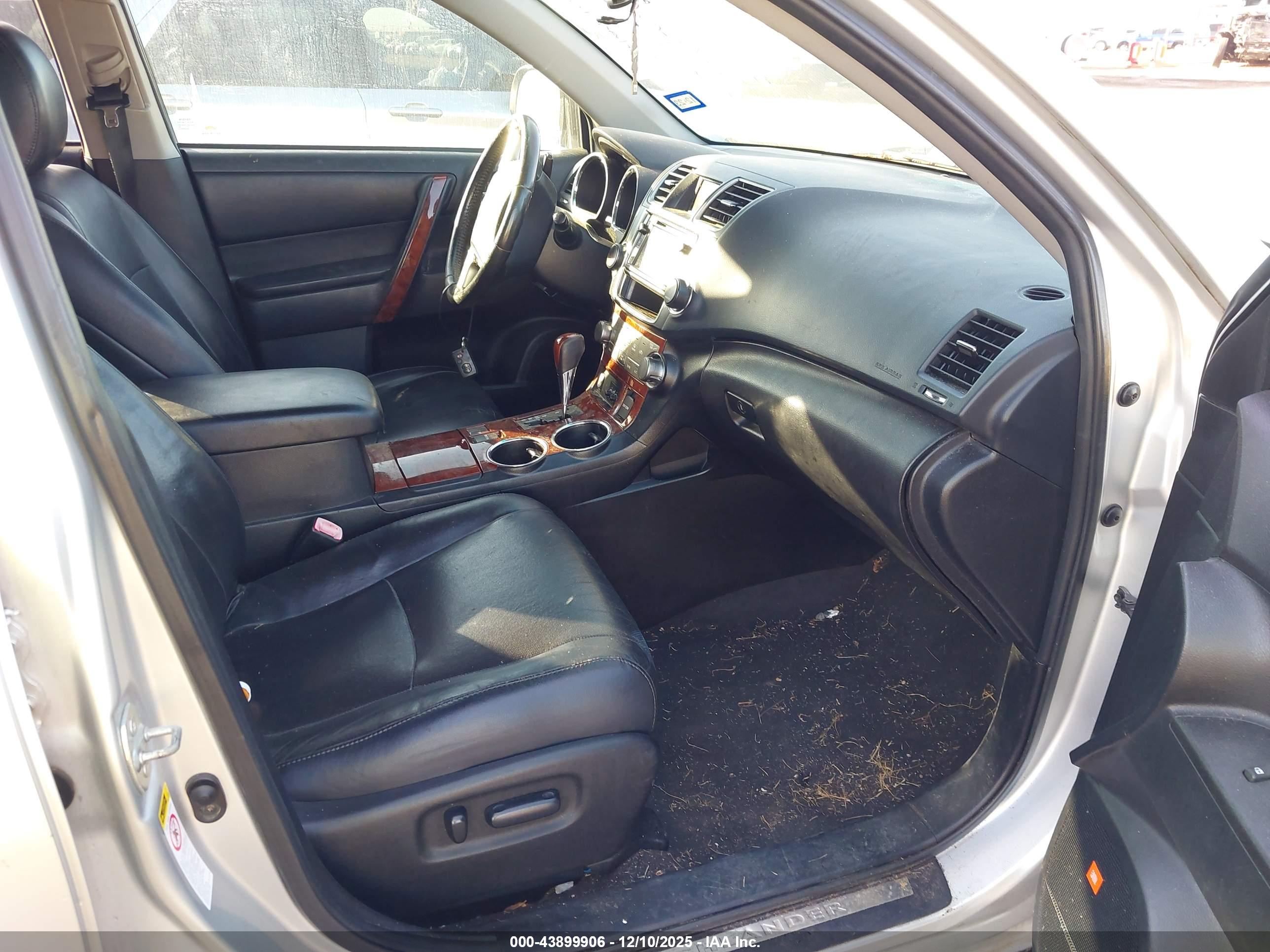 TOYOTA HIGHLANDER image 5