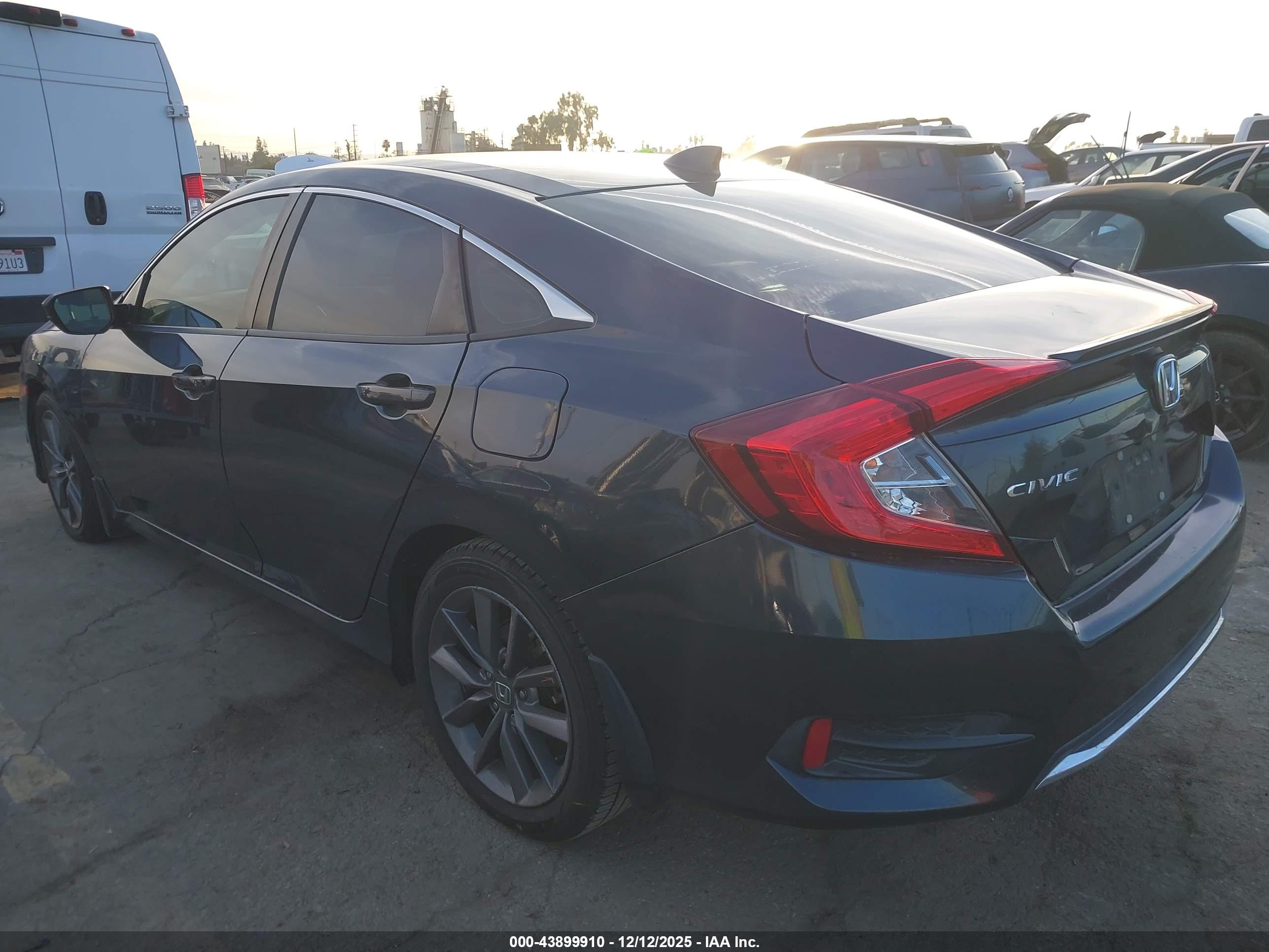 HONDA CIVIC image 3