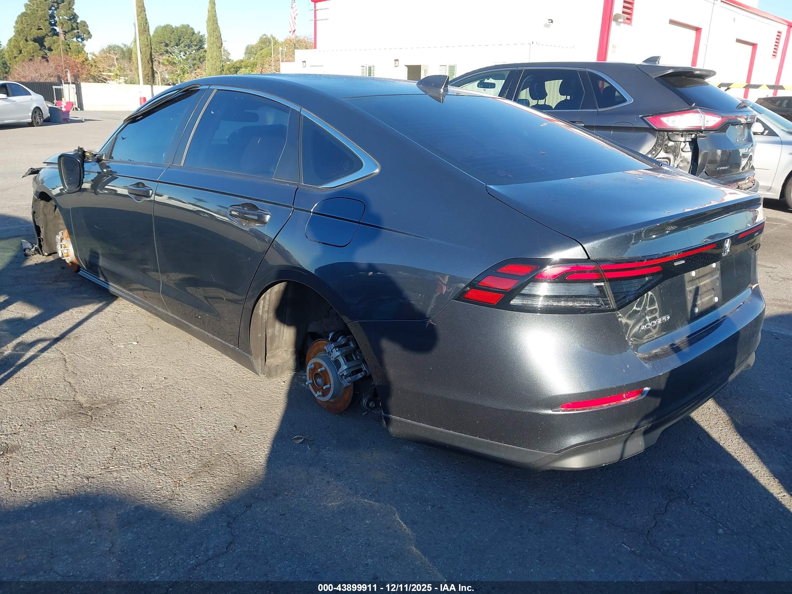 HONDA ACCORD image 3